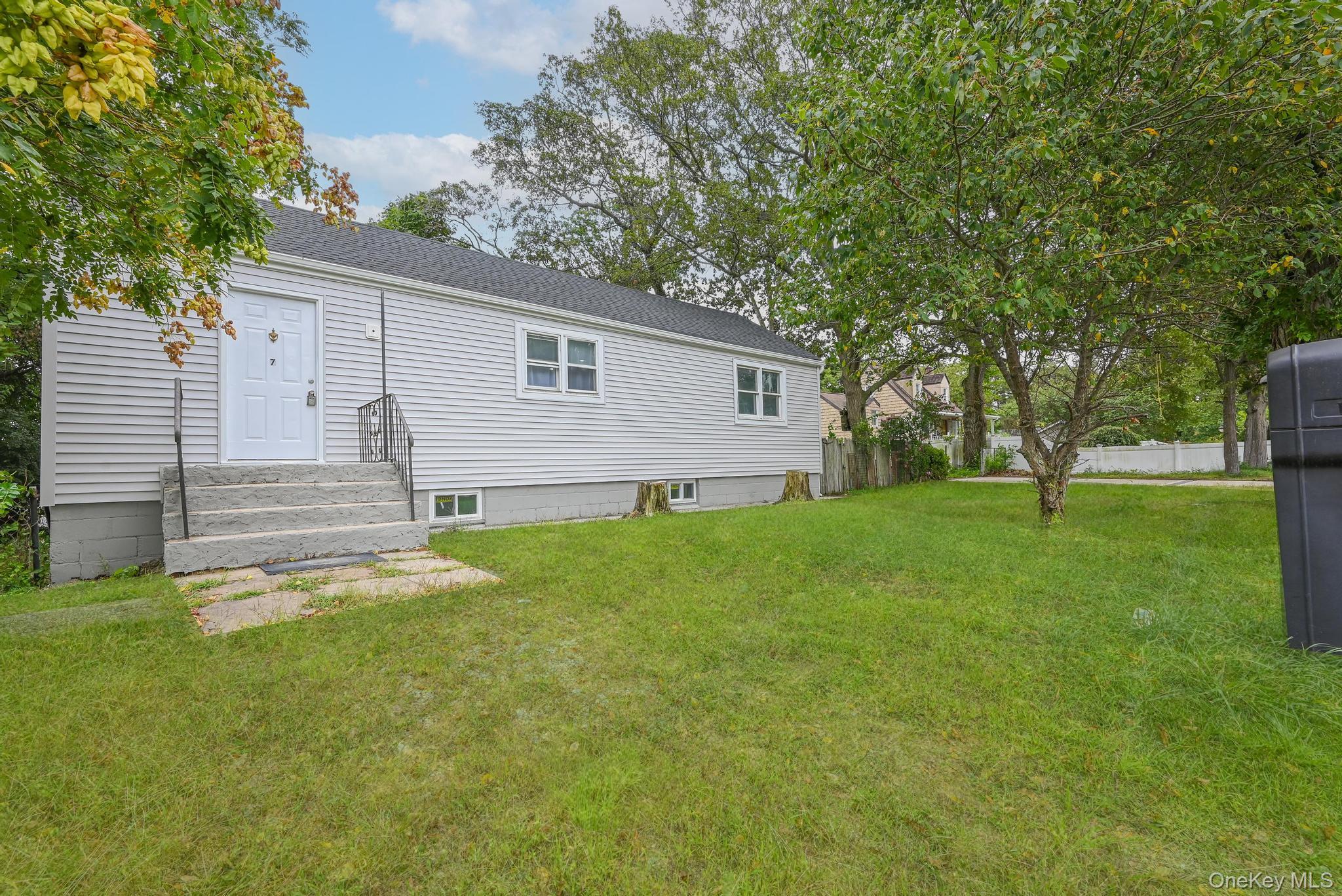7 Joan Avenue Property Photo 1