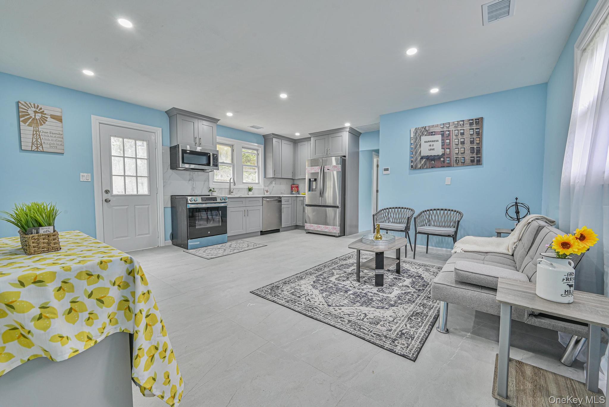 7 Joan Avenue Property Photo 5