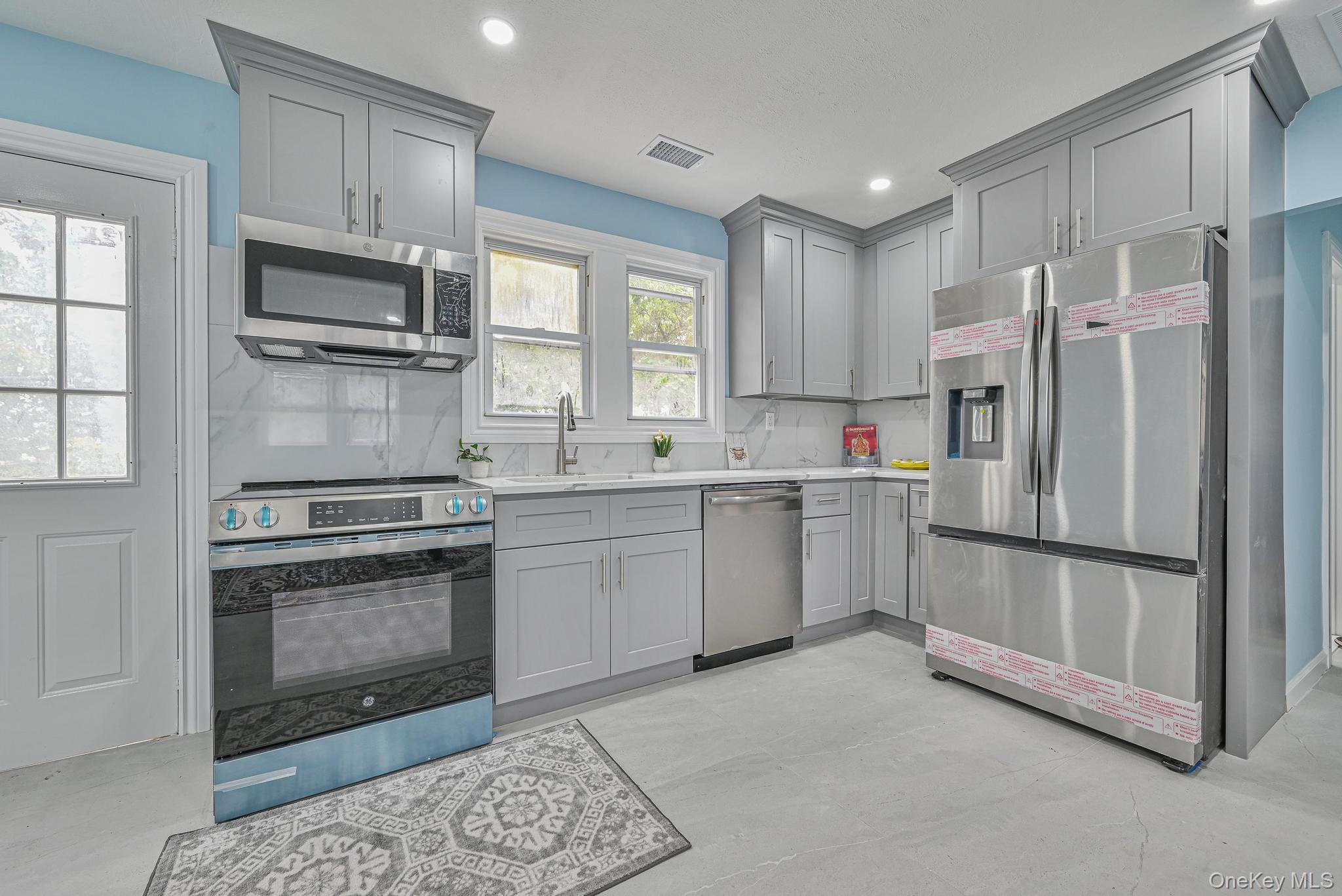 7 Joan Avenue Property Photo 7