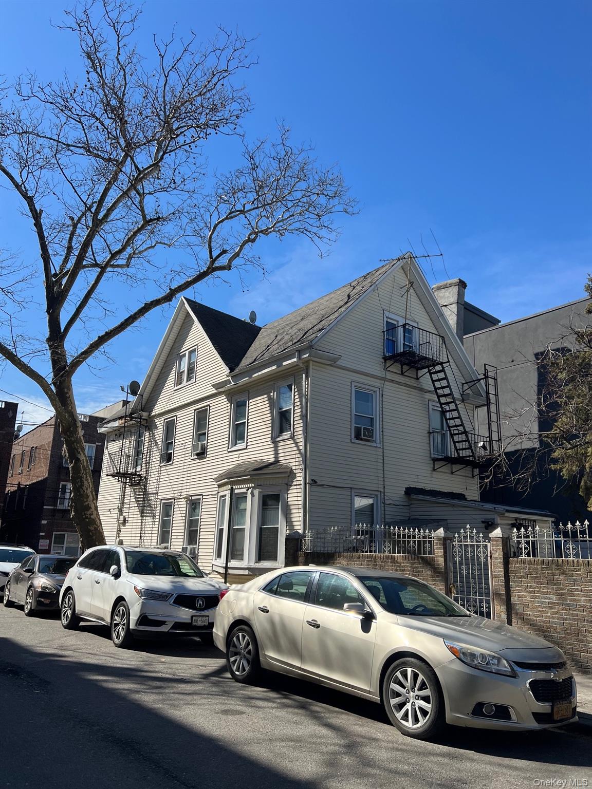 37-21 104th Street Property Photo 2