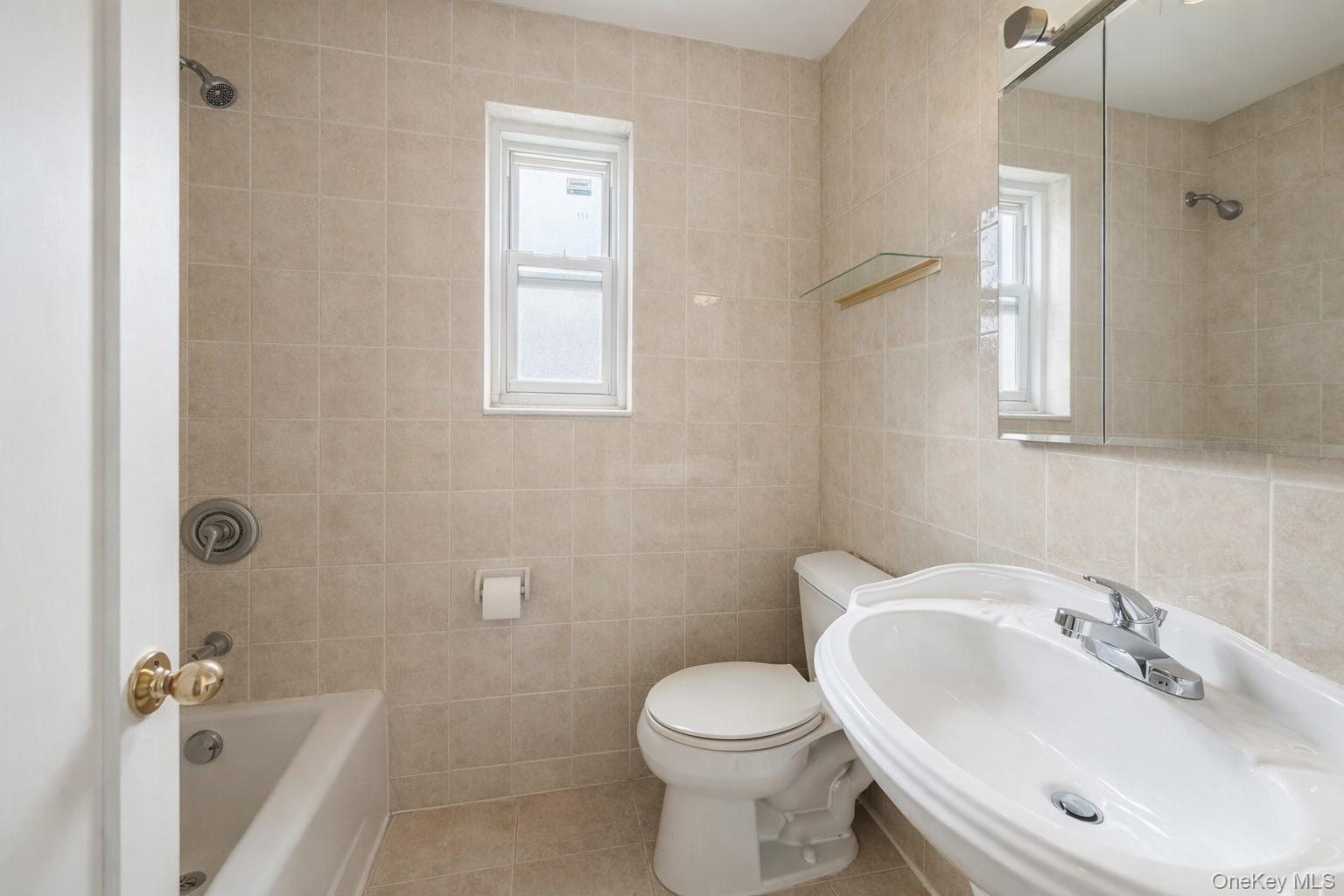 260-11 Langstone Avenue Gv118e5-1 Property Photo 8