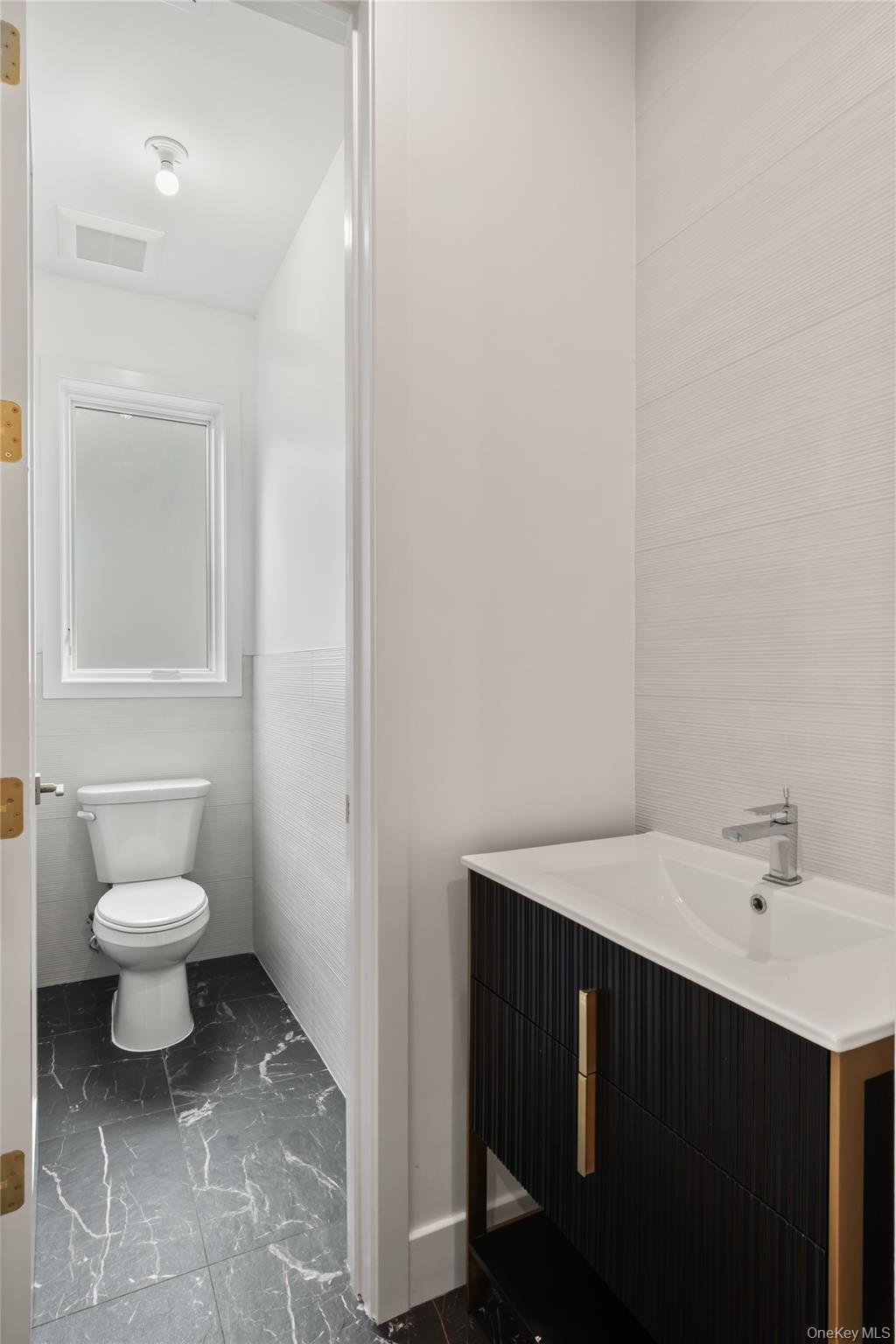 23 Singer Avenue 211 Property Photo 11