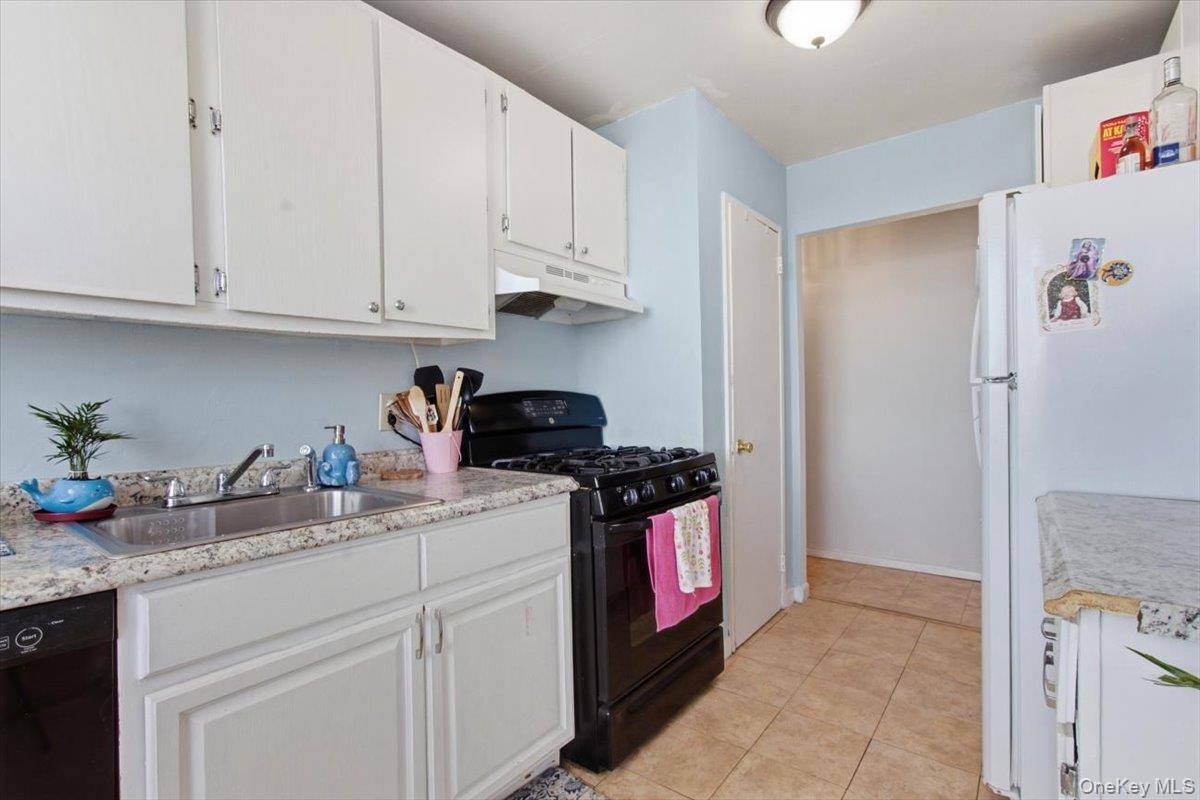 37 Summit Avenue 3a Property Photo 11