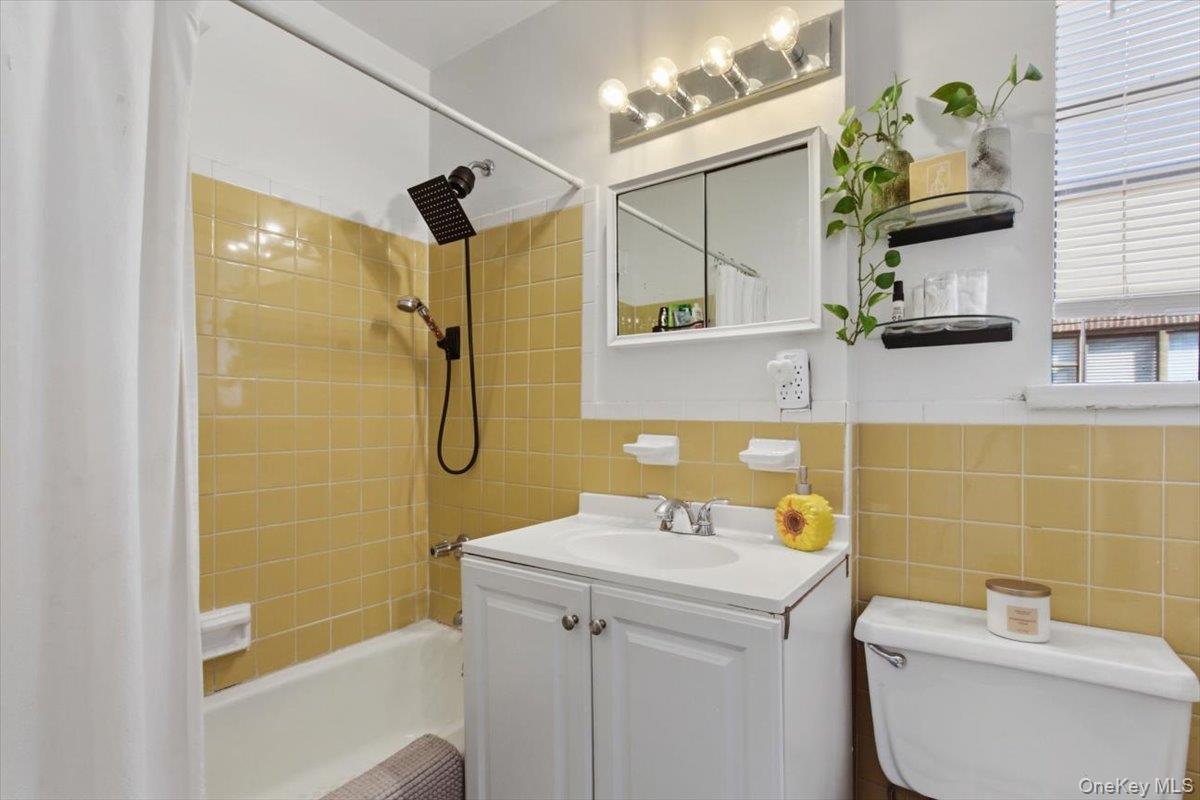 37 Summit Avenue 3a Property Photo 15