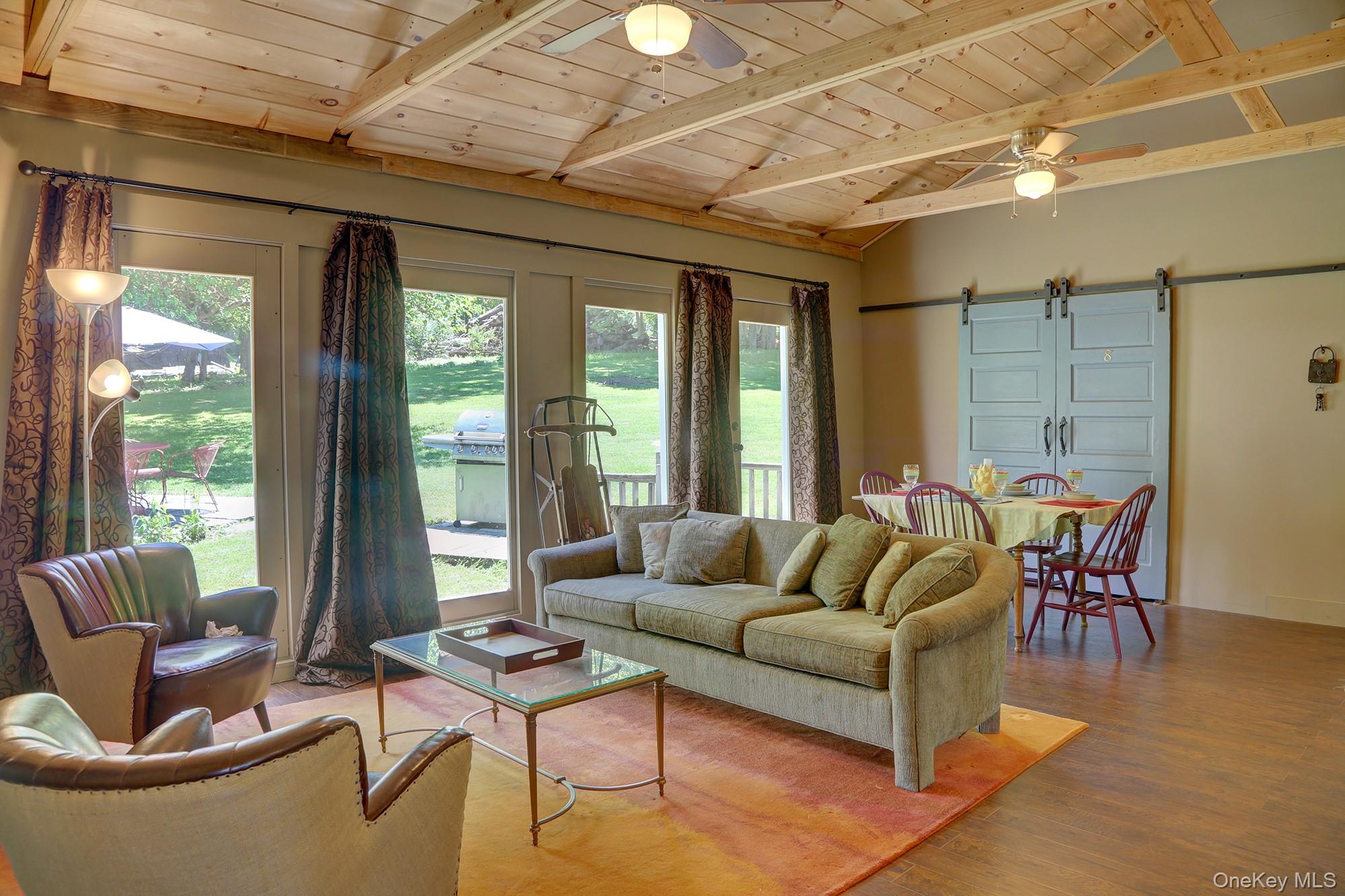 18 Stagecoach Lane Property Photo 24
