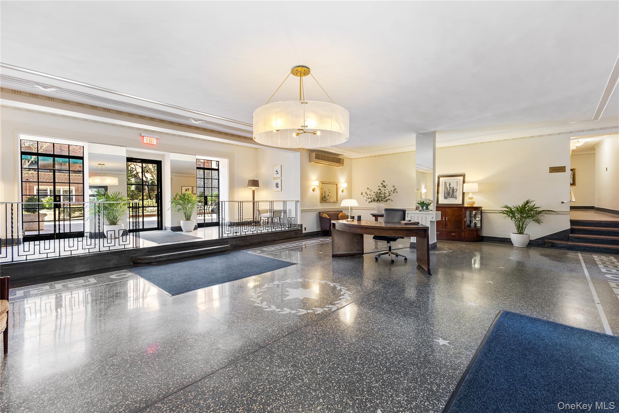 35 Parkview Avenue 1D Property Photo 1