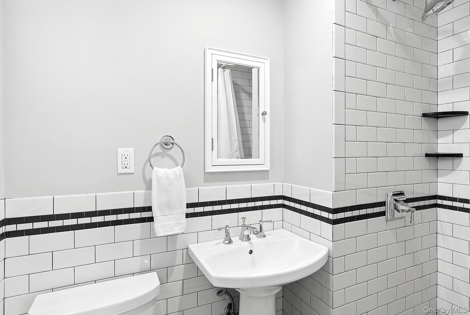 22 Peconic Crescent Property Photo 11