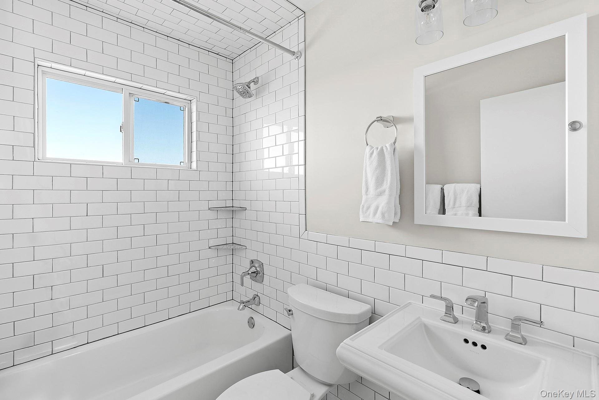 22 Peconic Crescent Property Photo 12