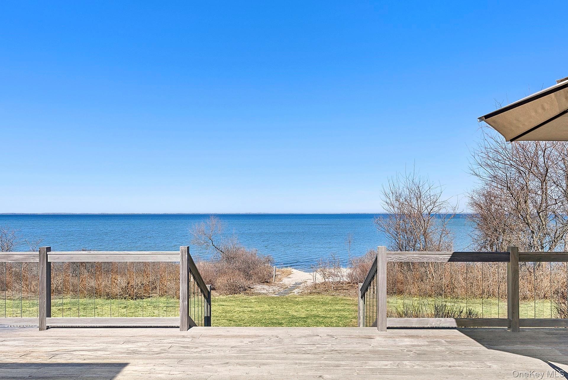 22 Peconic Crescent Property Photo 15