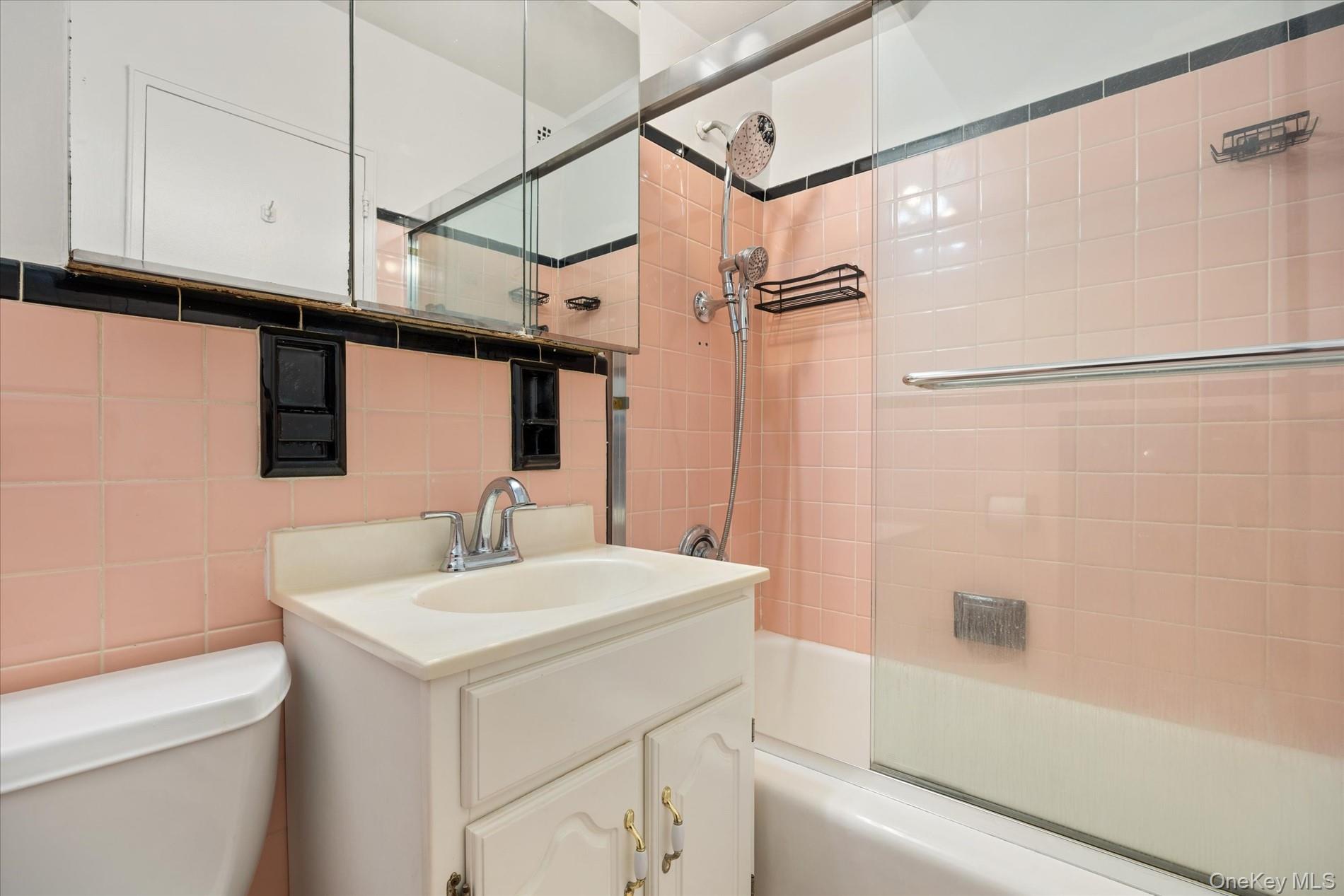 87-15 165th Street 4b Property Photo 7