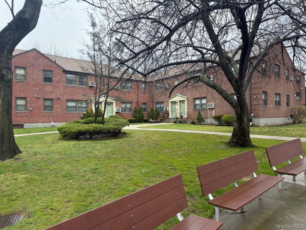 245-17 62nd Avenue Upper Property Photo 2