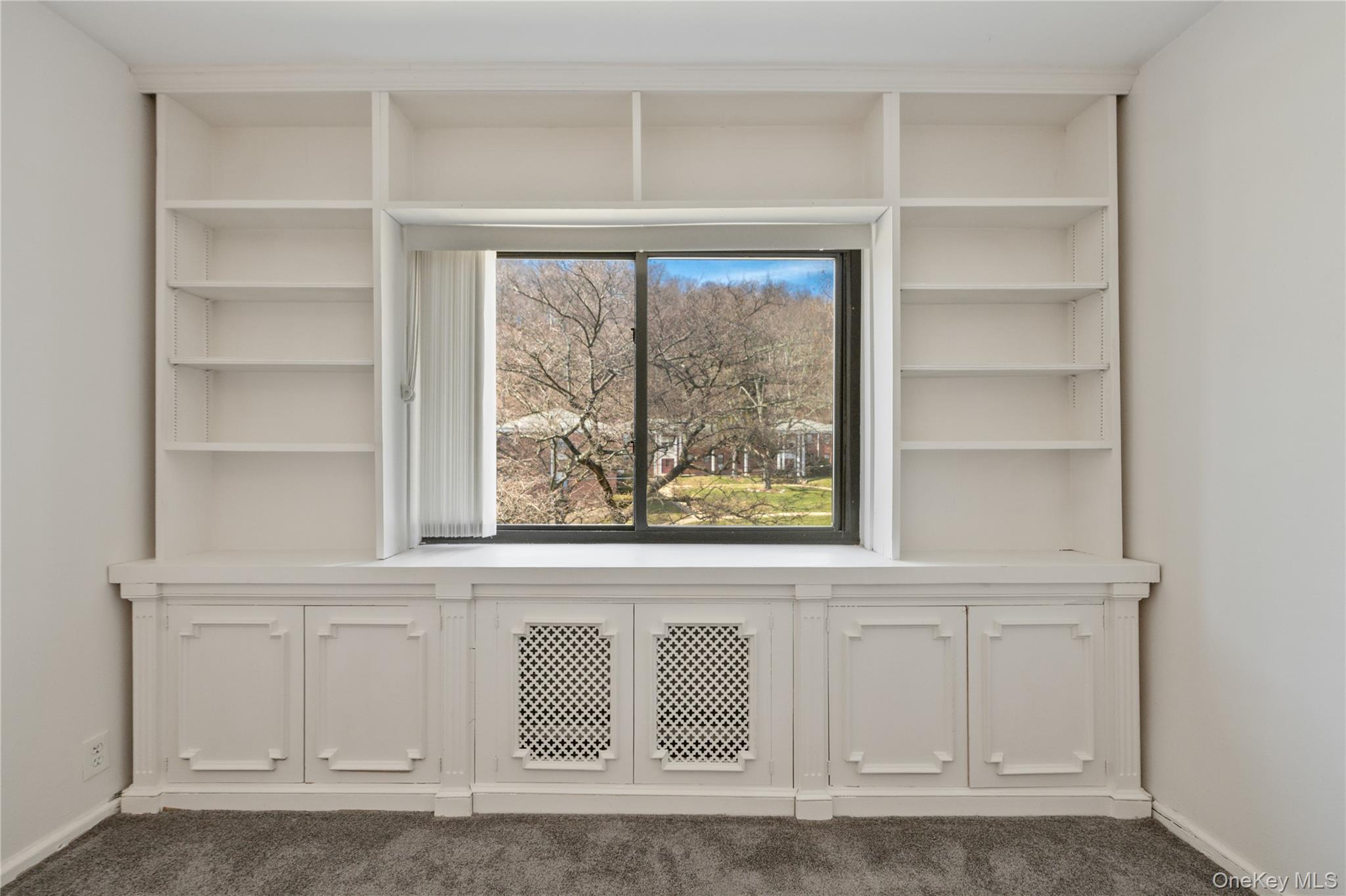 8 Lawrence Drive C Property Photo 6