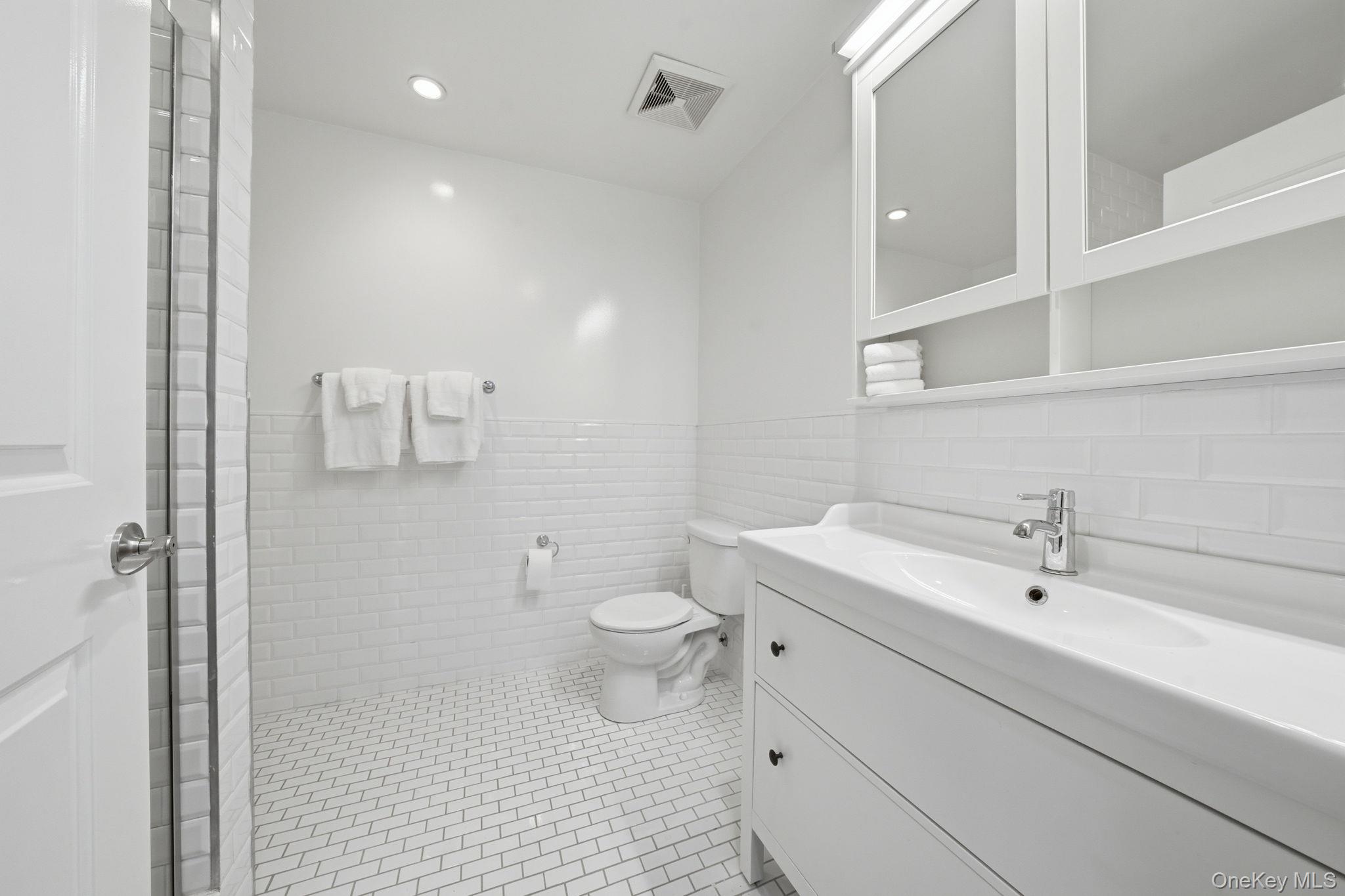 236 W 112th Street 1 Property Photo 8
