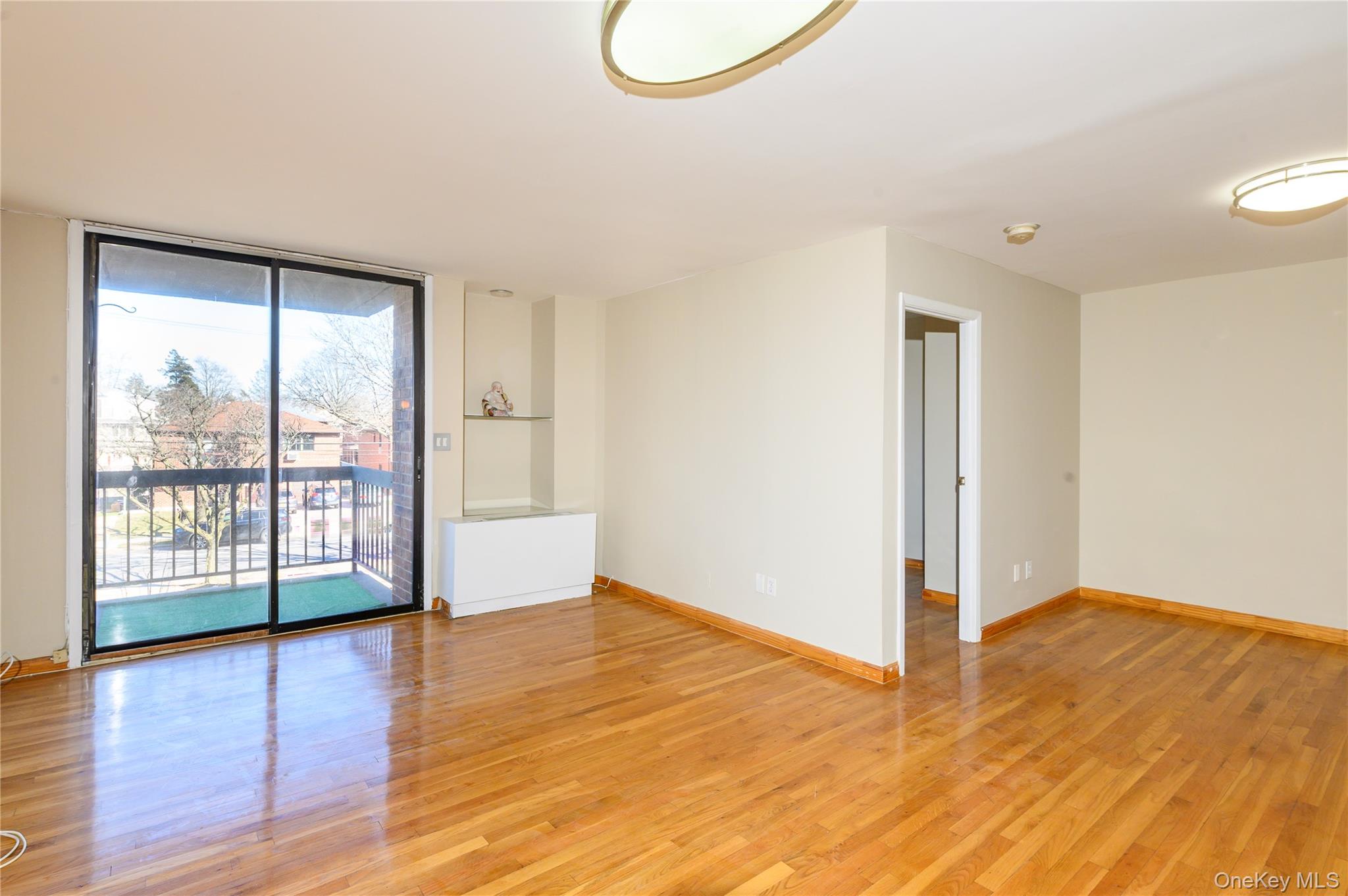 7124 164th Street 2fl Property Photo 5