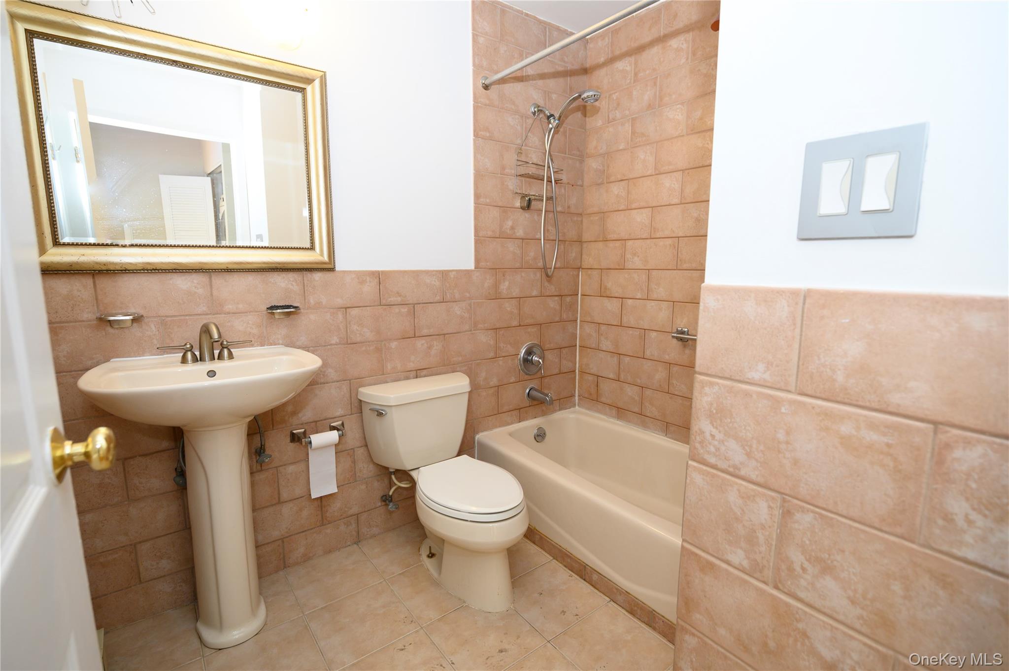 7124 164th Street 2fl Property Photo 10