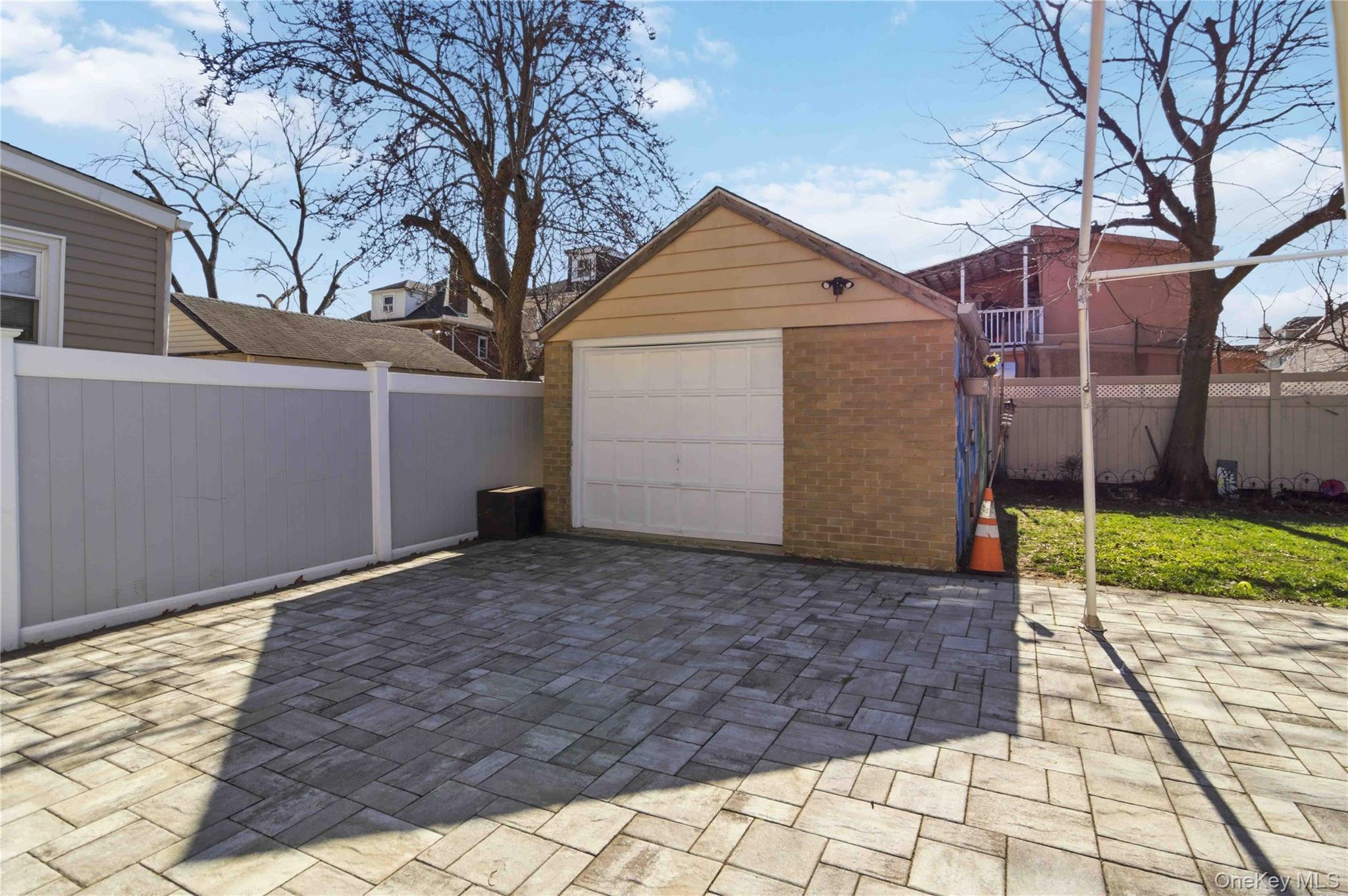 31-12 Buell Street Property Photo 6