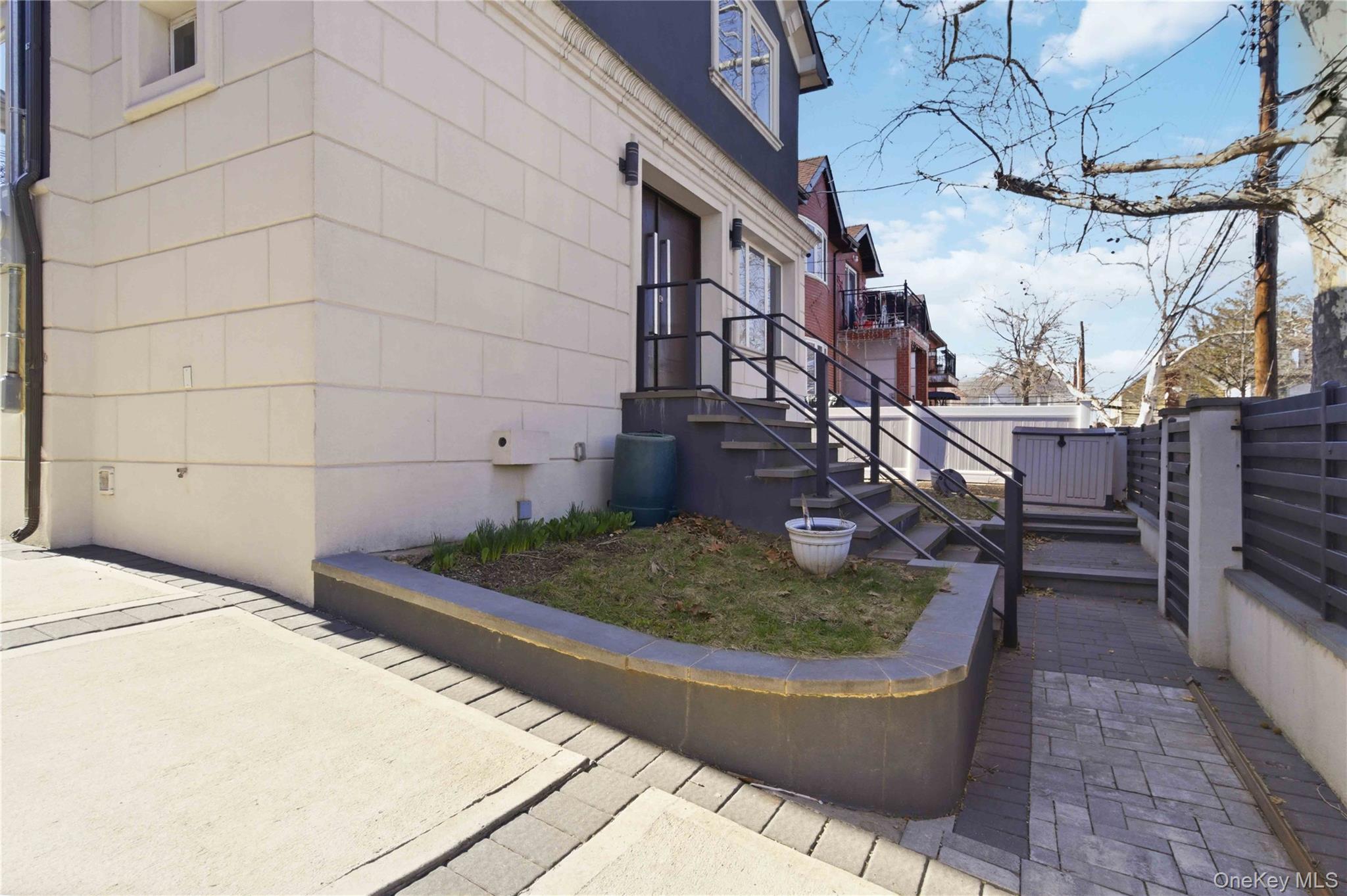 31-12 Buell Street Property Photo 7