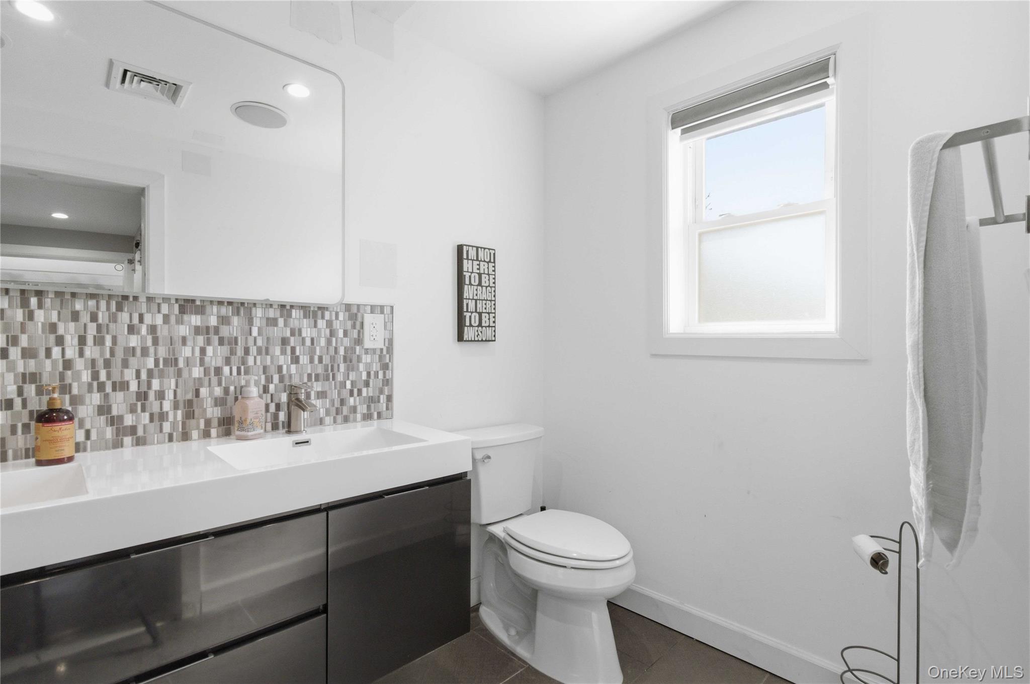 31-12 Buell Street Property Photo 28