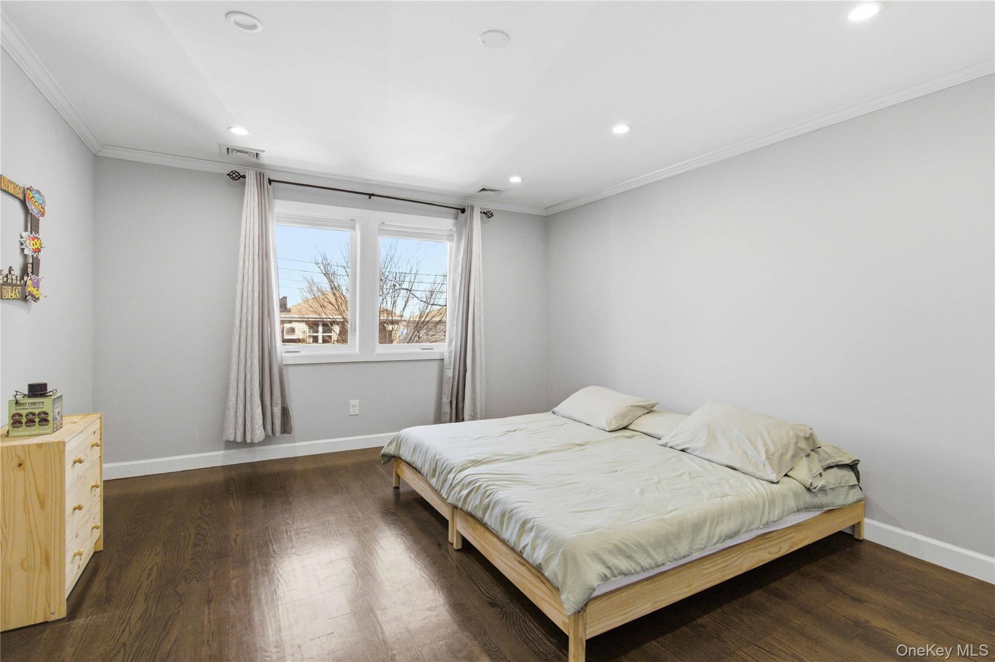 31-12 Buell Street Property Photo 34