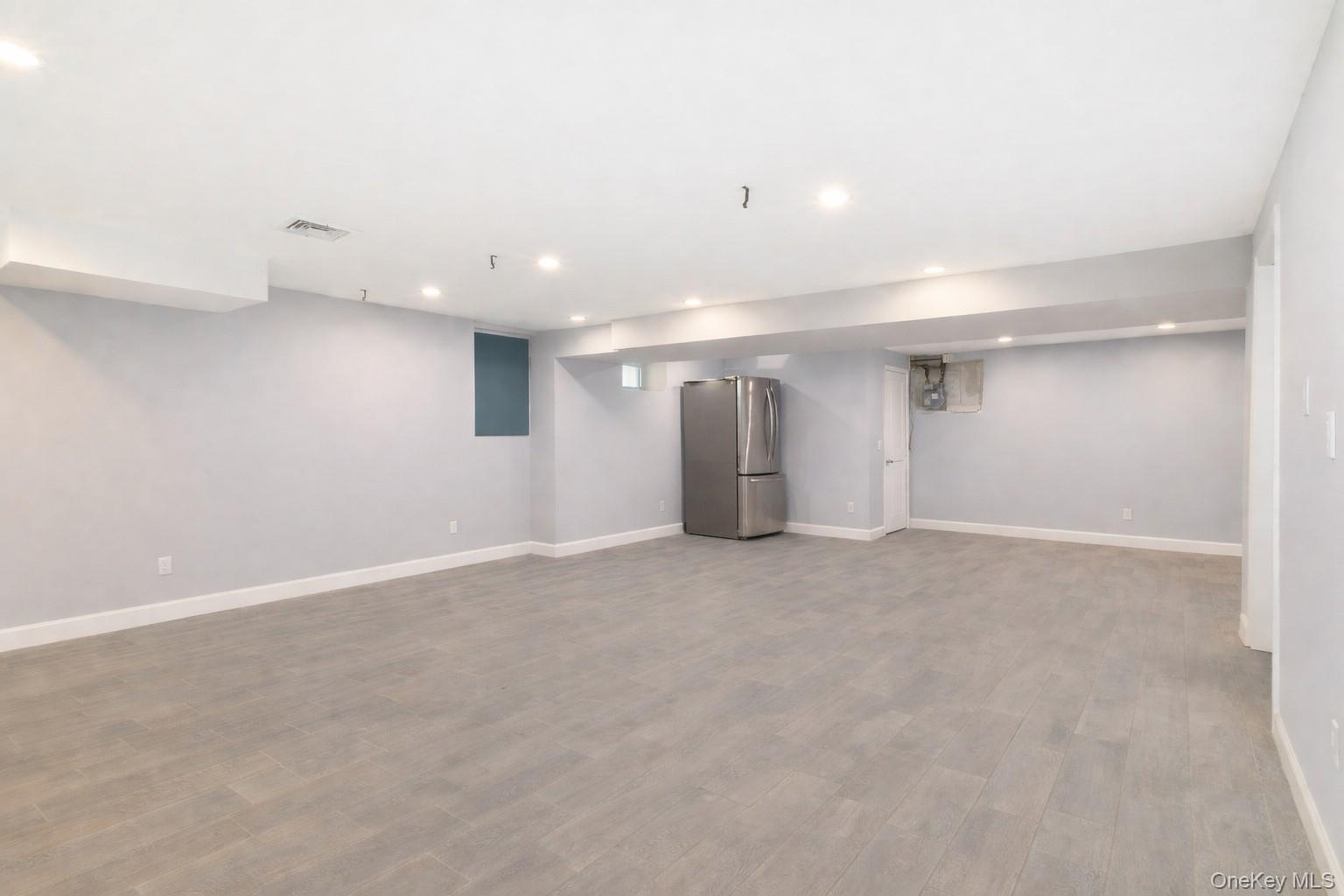 31-12 Buell Street Property Photo 39