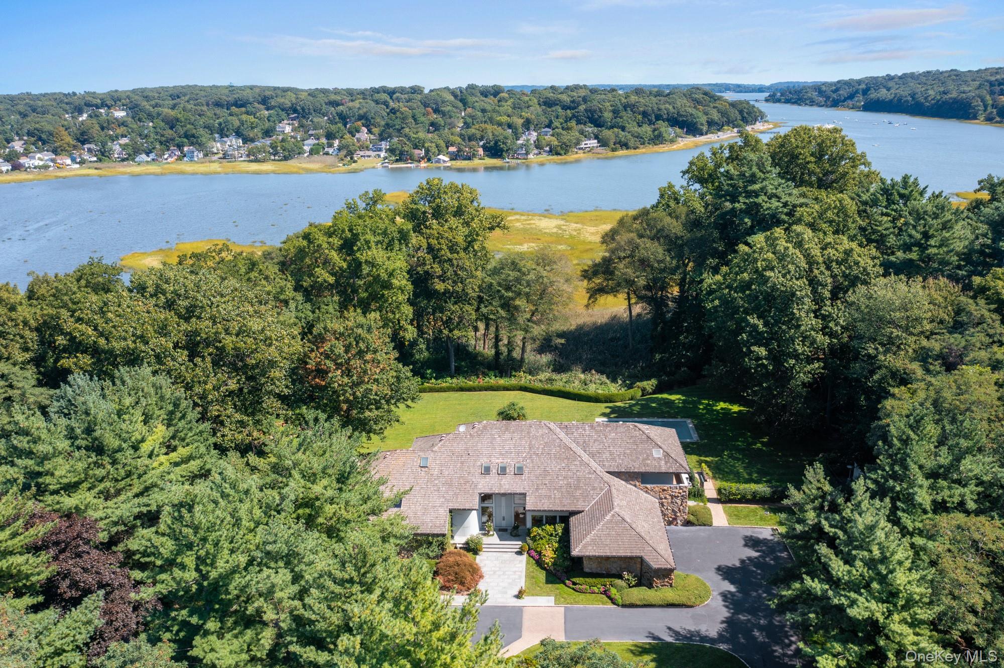 8 Mill Pond Lane Property Photo 1