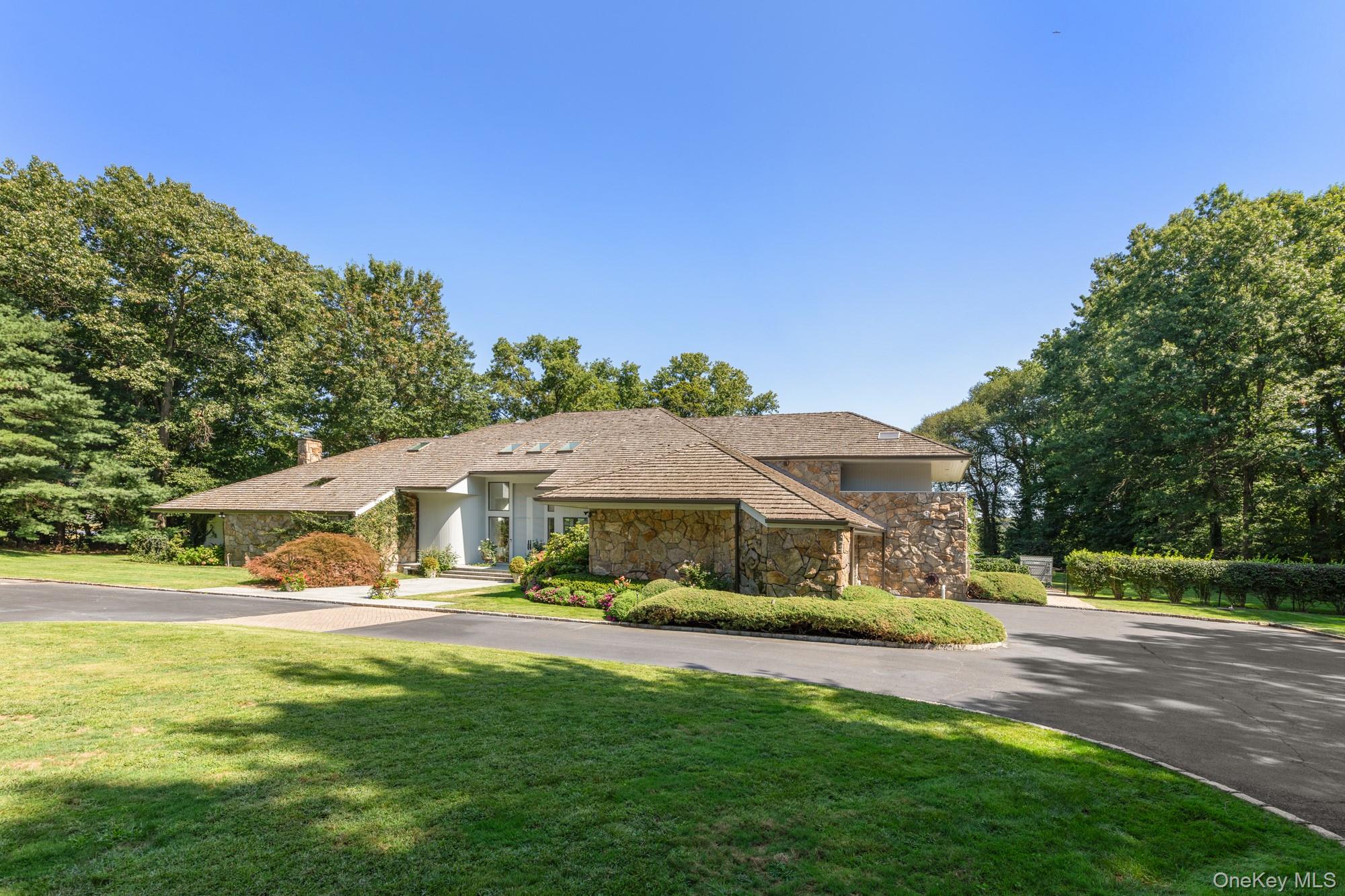 8 Mill Pond Lane Property Photo 2