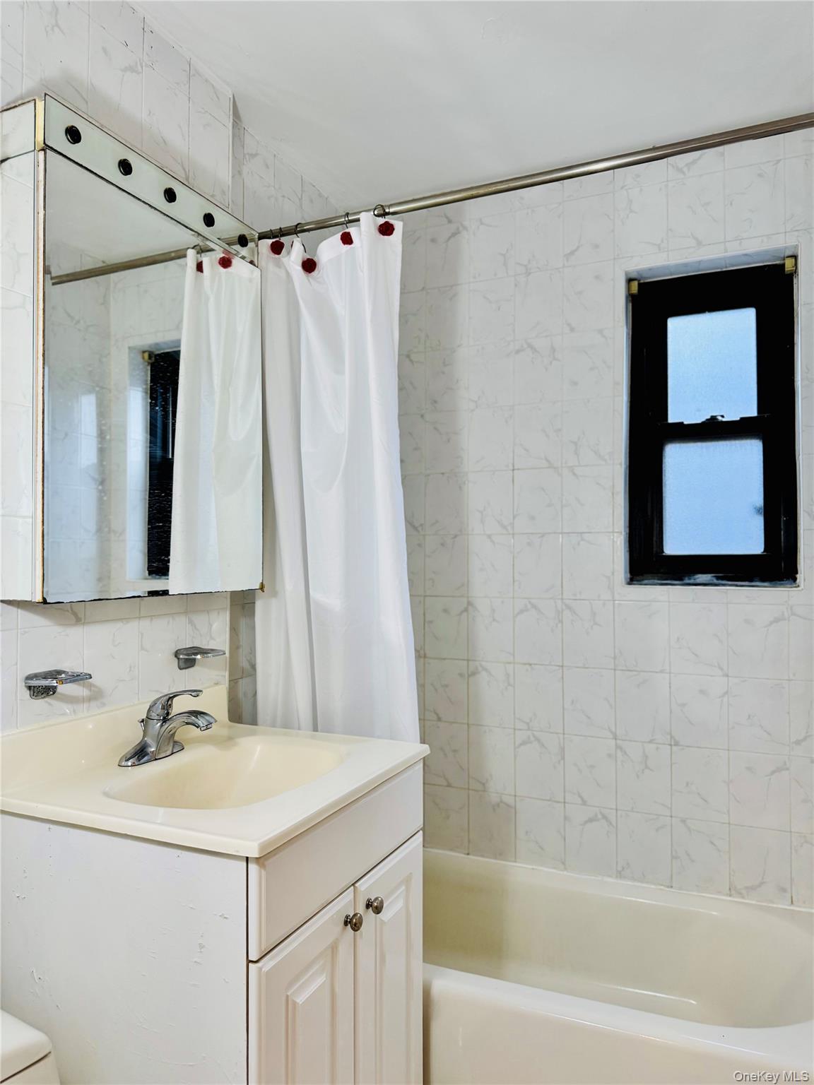 57-41 246th Crescent Lower Property Photo 10