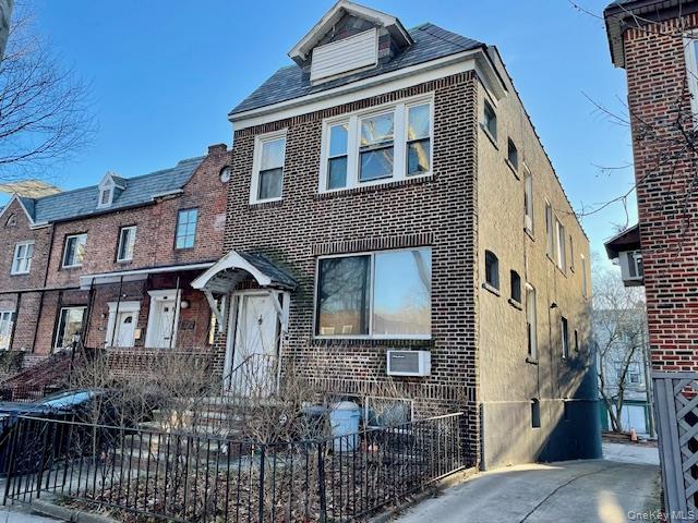 39-47 49th Street Property Photo 1