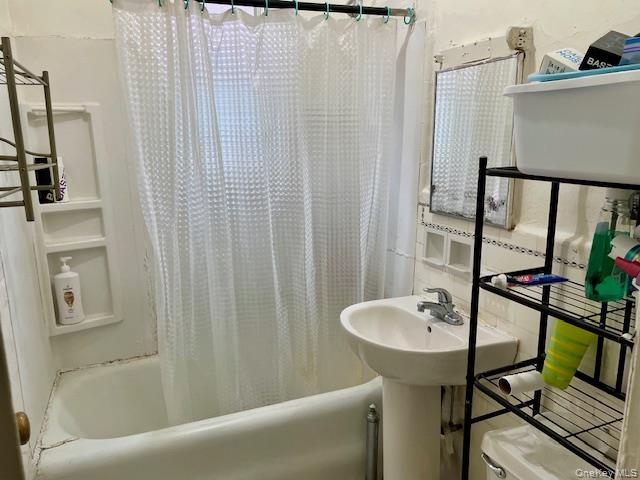 39-47 49th Street Property Photo 6
