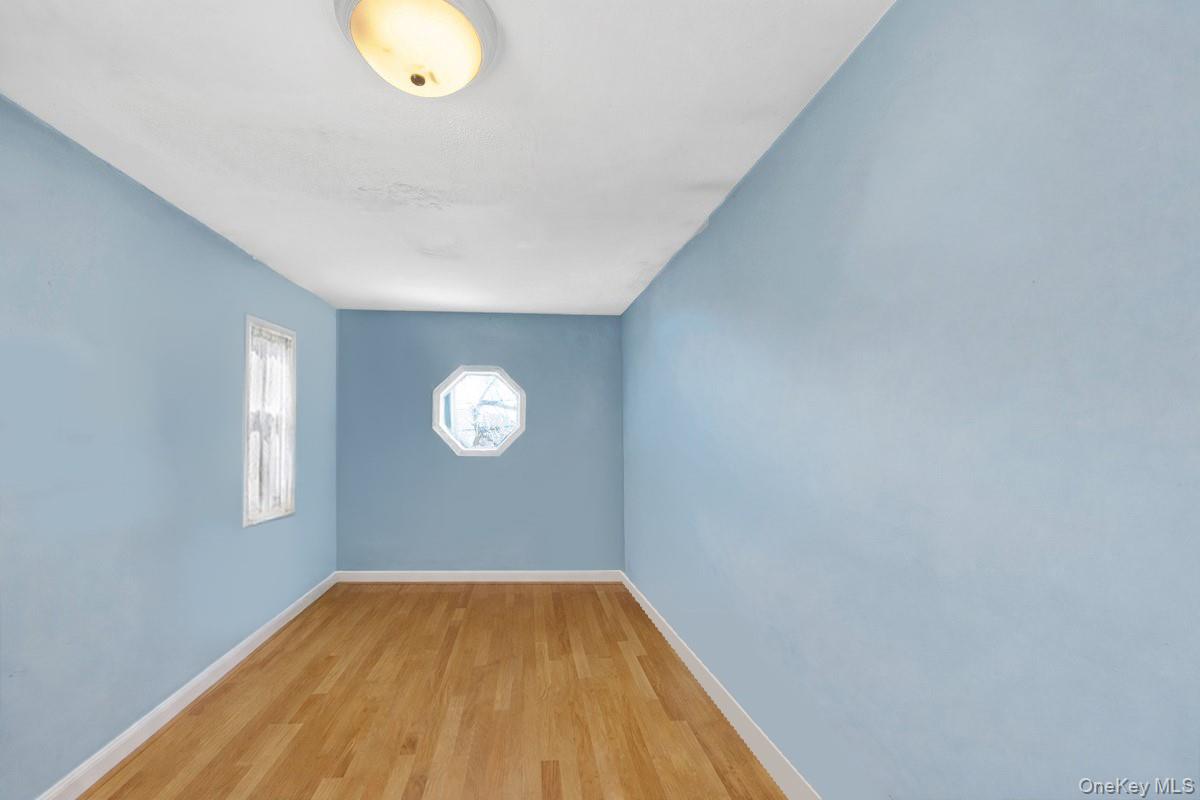 3252 Waterbury Avenue Property Photo 14