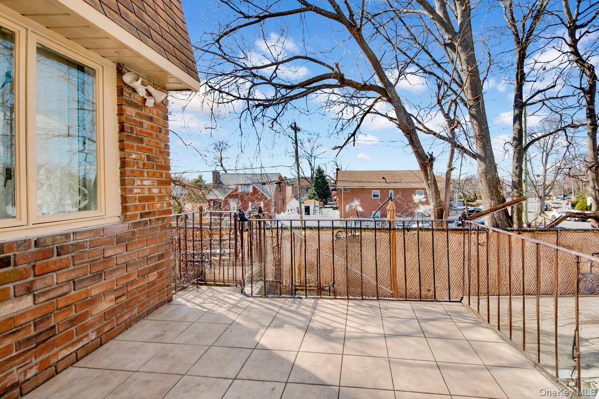 3252 Waterbury Avenue Property Photo 18
