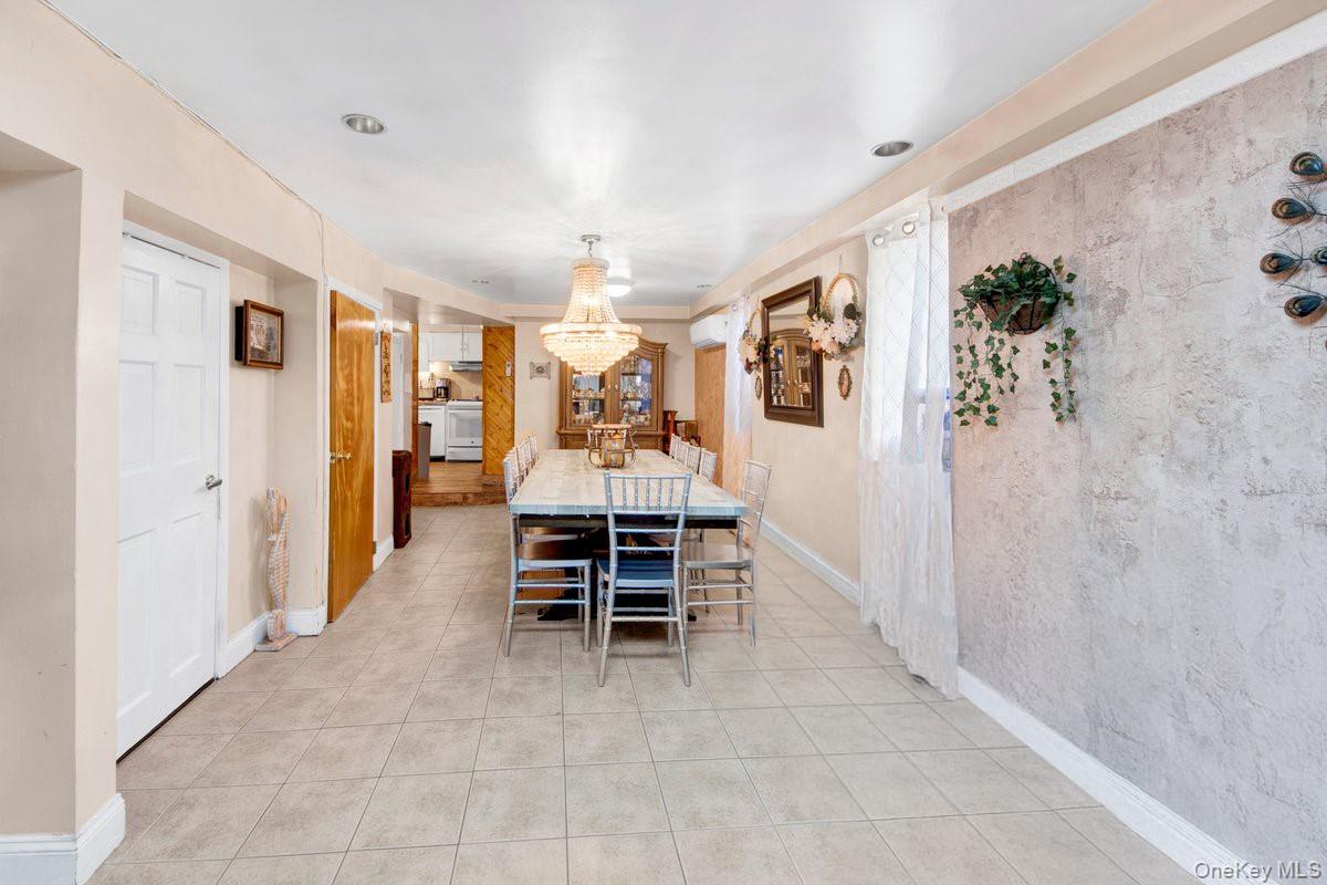 3252 Waterbury Avenue Property Photo 25