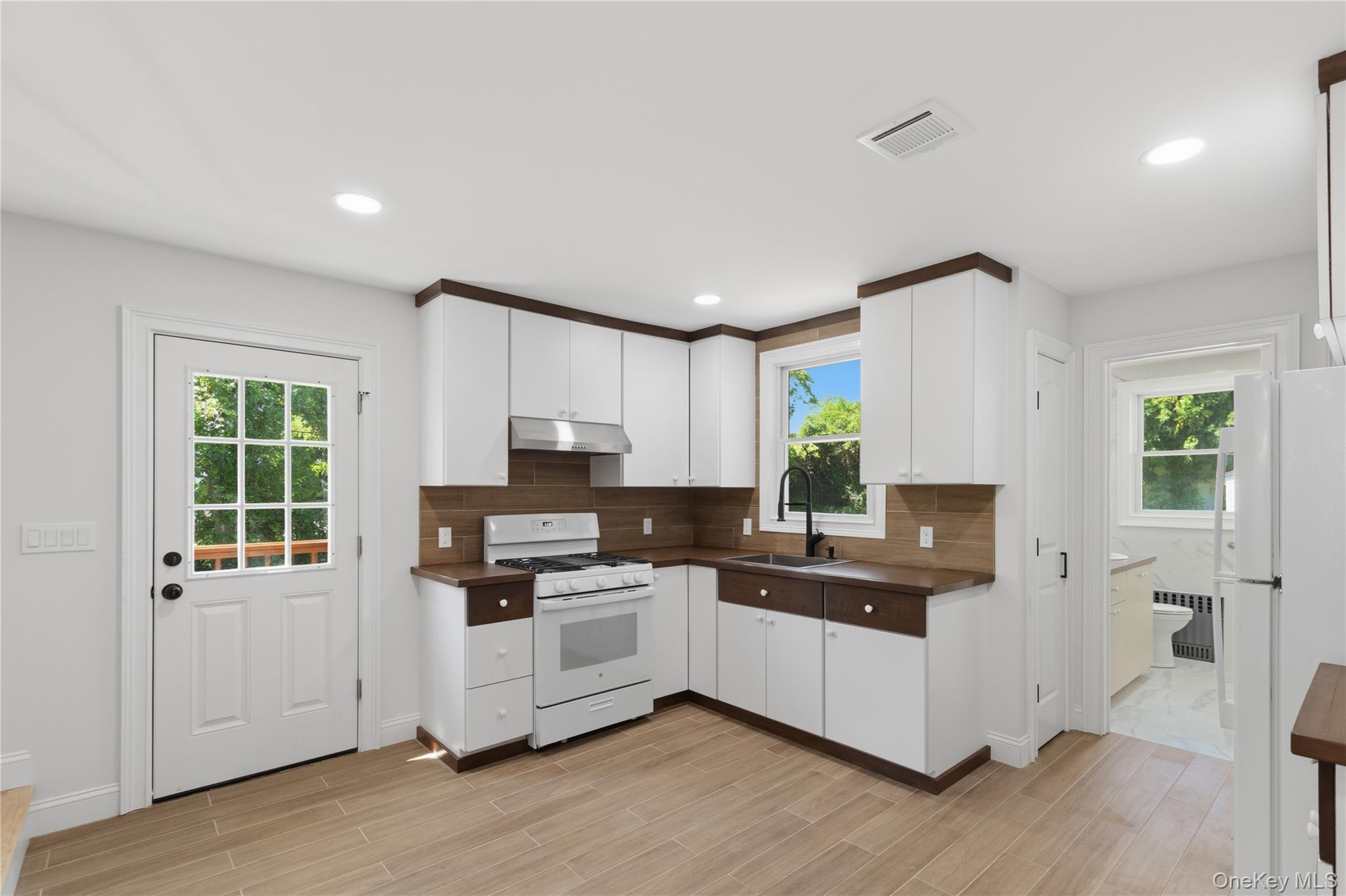 1 Alvin Street 1 Property Photo 5