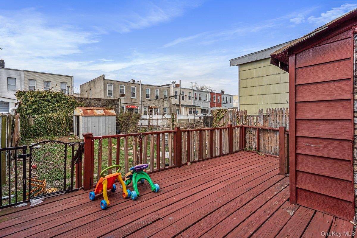 294 Autumn Avenue Property Photo 19
