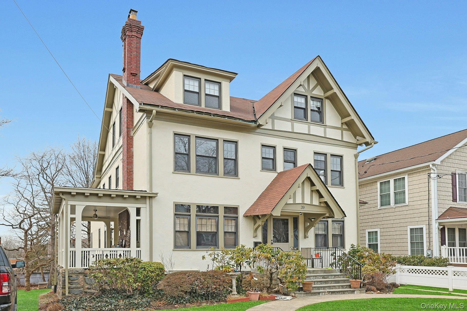 39 Neptune Avenue Property Photo 1