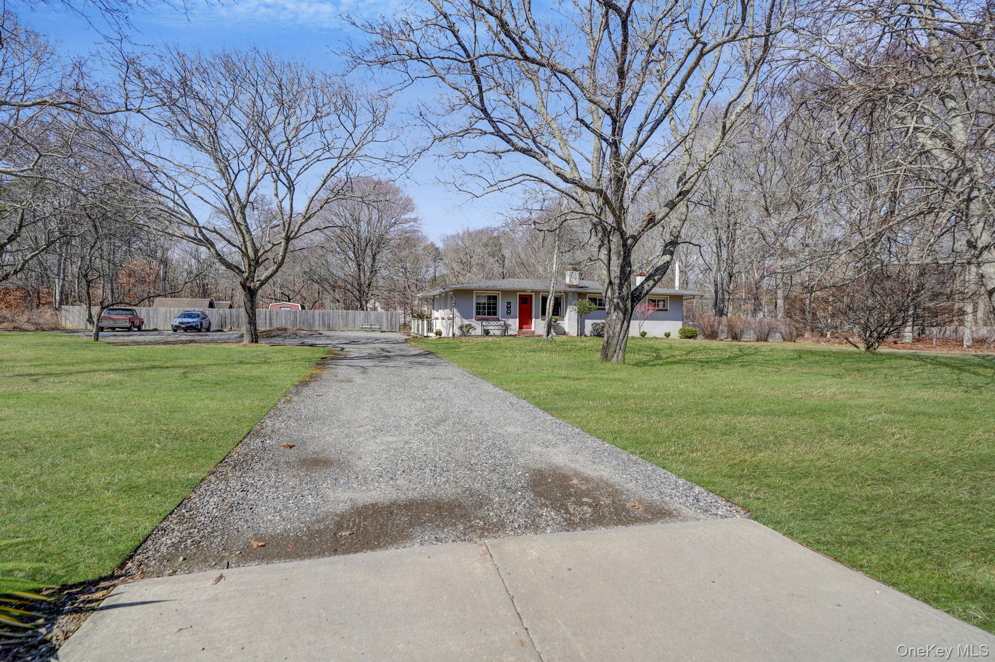 146 Halsey Manor Road Property Photo 4