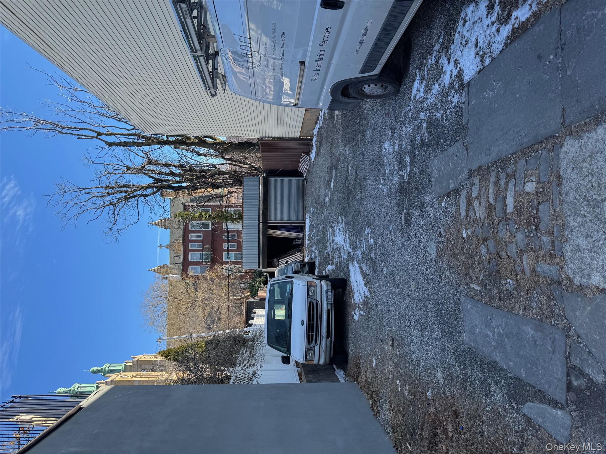 1822 Dekalb Avenue Property Photo 3