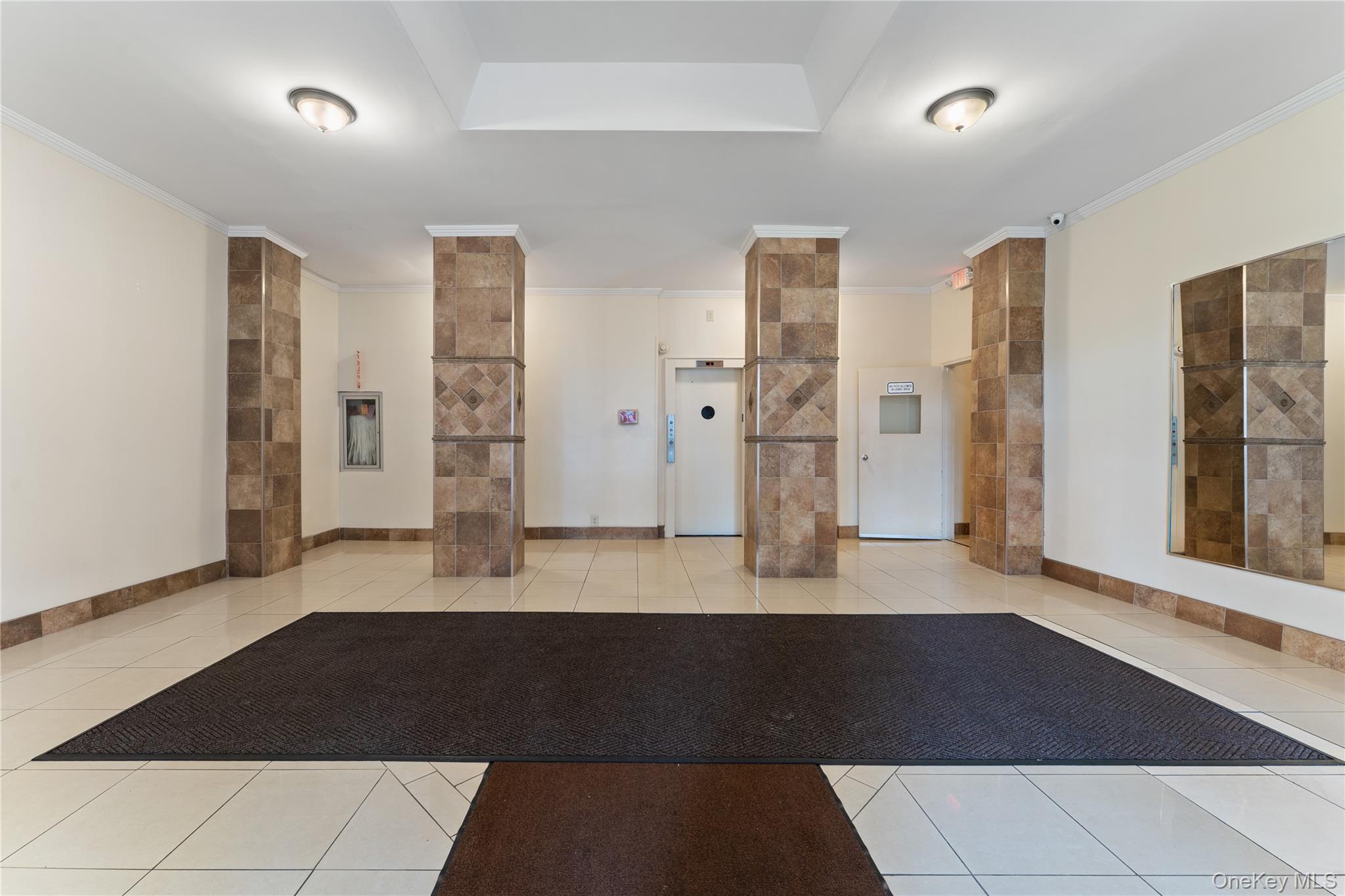 300 N Broadway 7b Property Photo 2