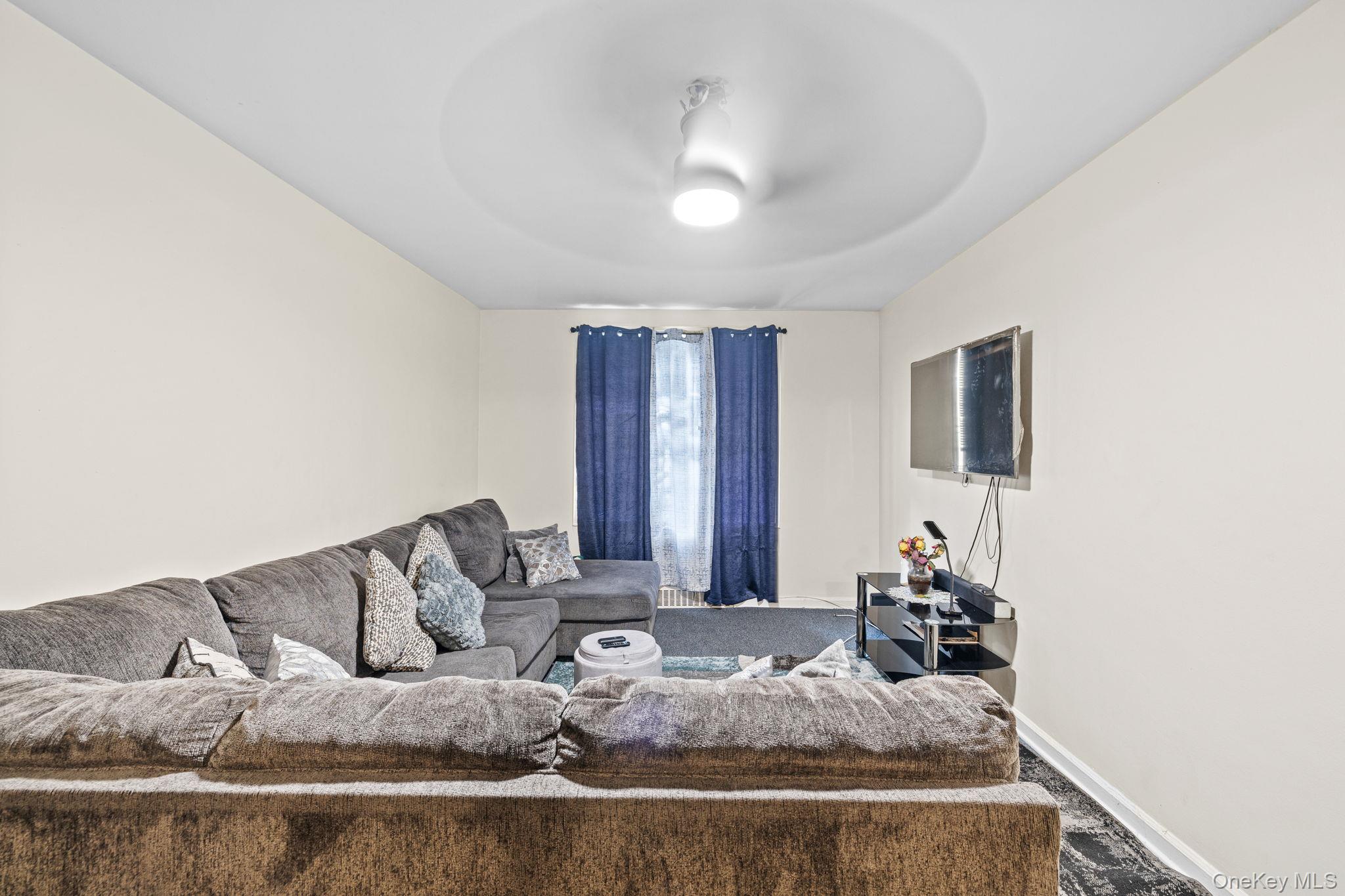 2105 Wallace Avenue 5a Property Photo 11
