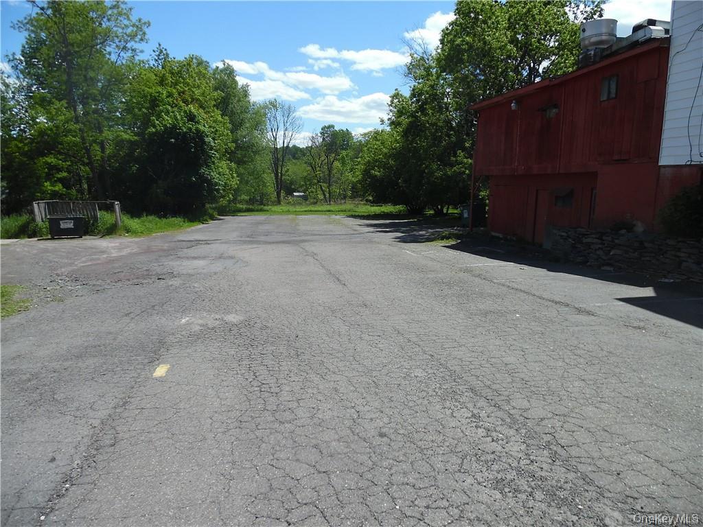 371 E Broadway Property Photo 4