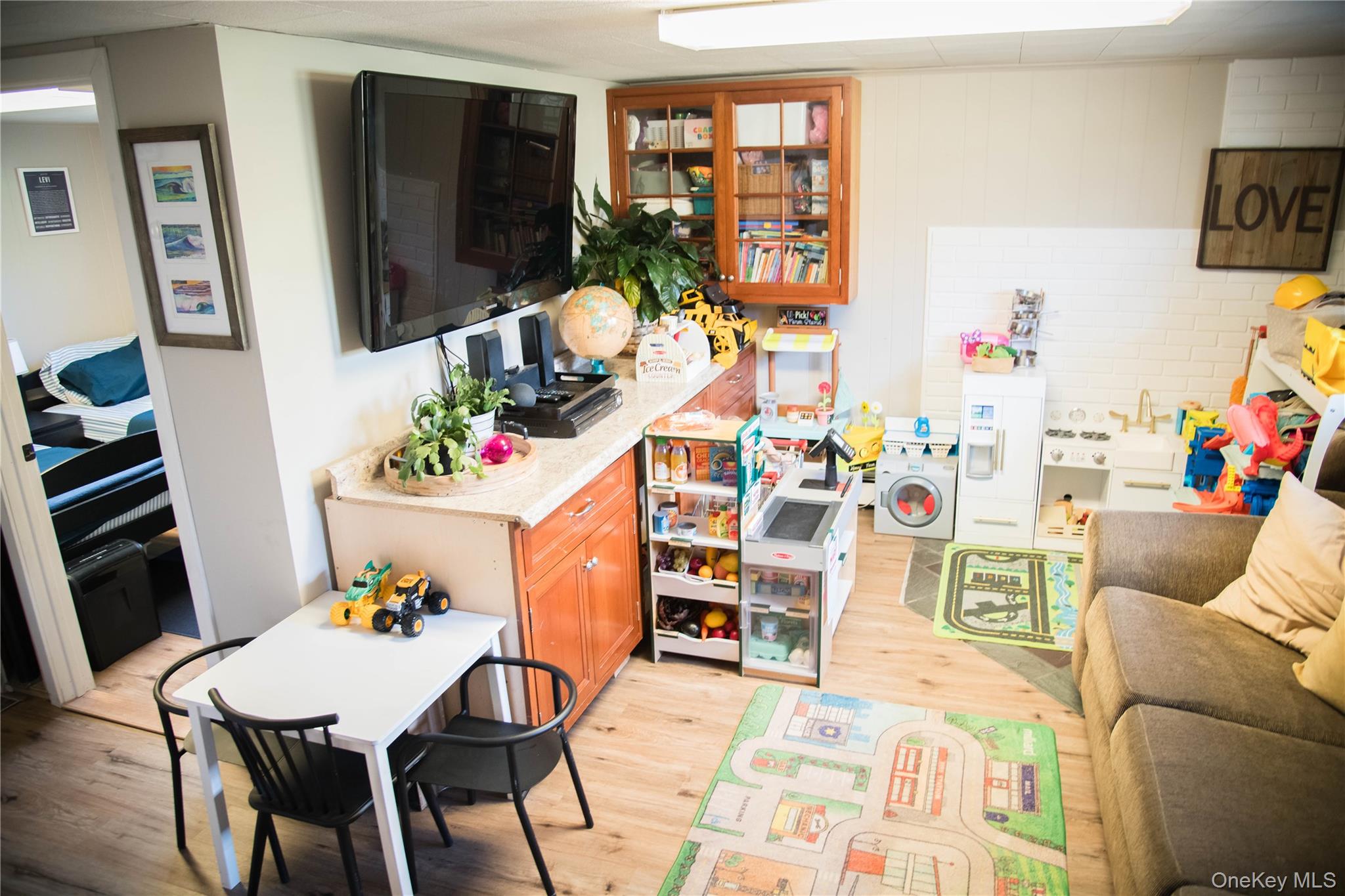 13 Thomas Avenue Property Photo 26