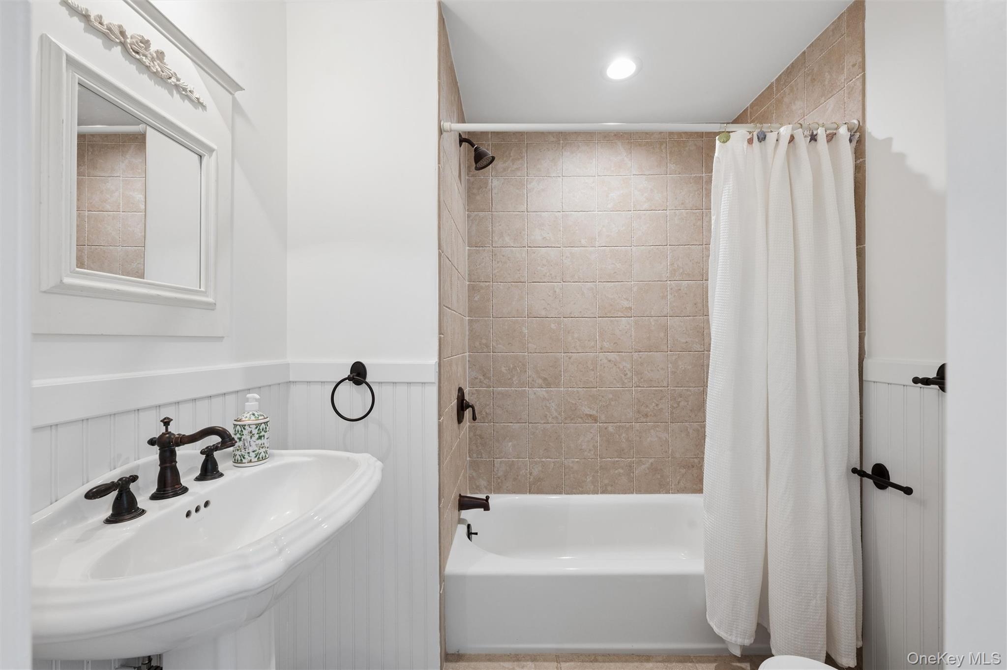 23 Whiting Road Property Photo 14
