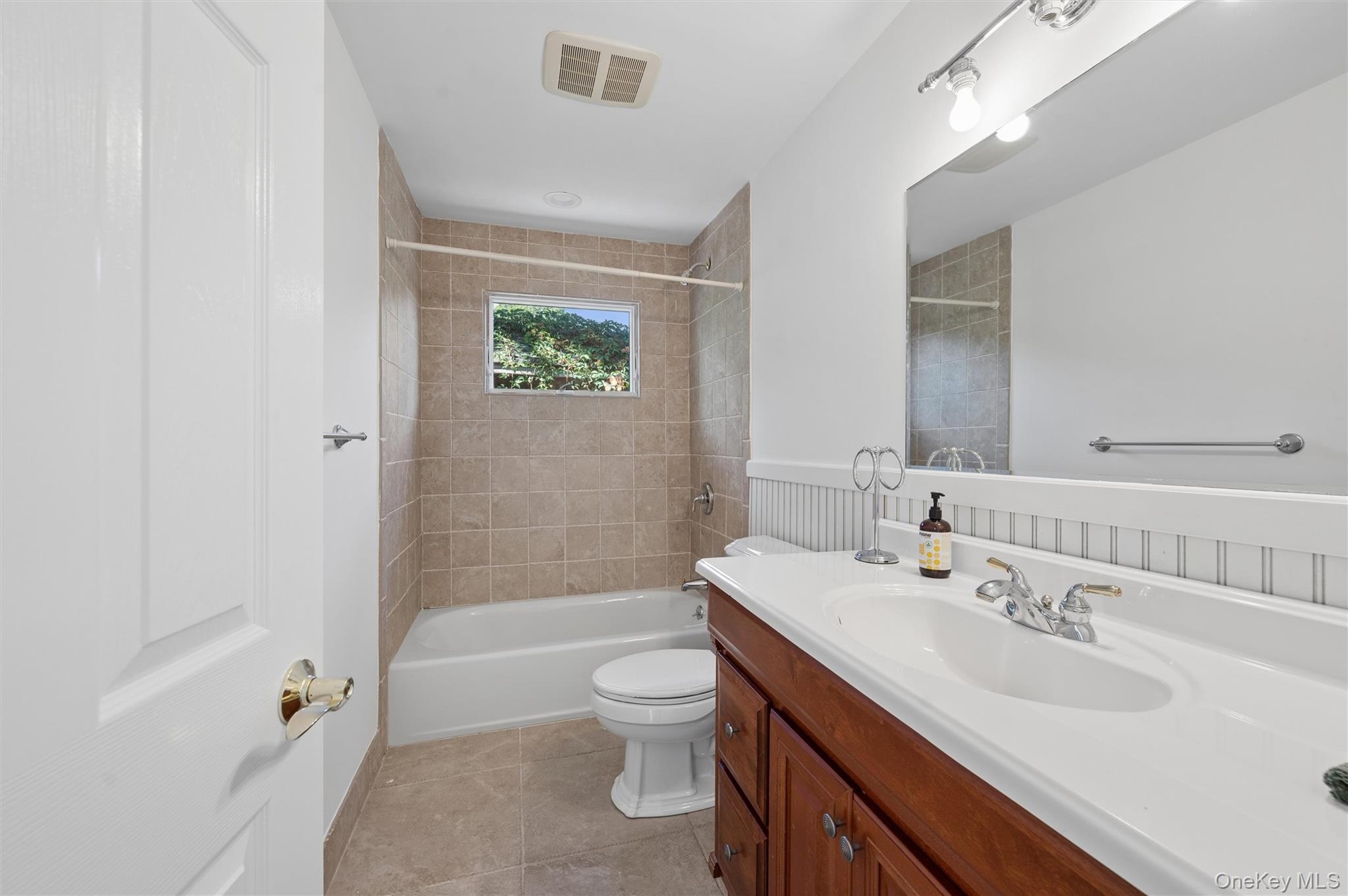23 Whiting Road Property Photo 15