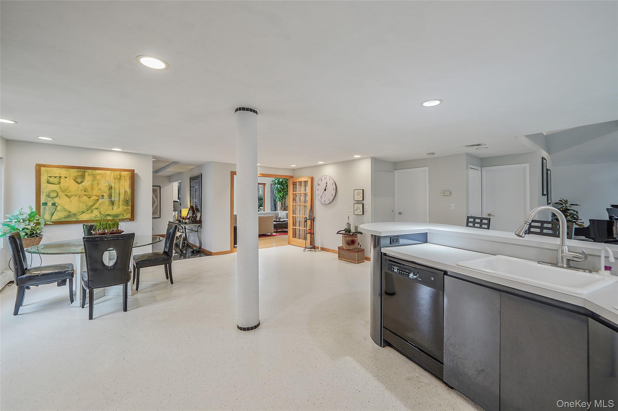 61 Park Avenue Property Photo 14