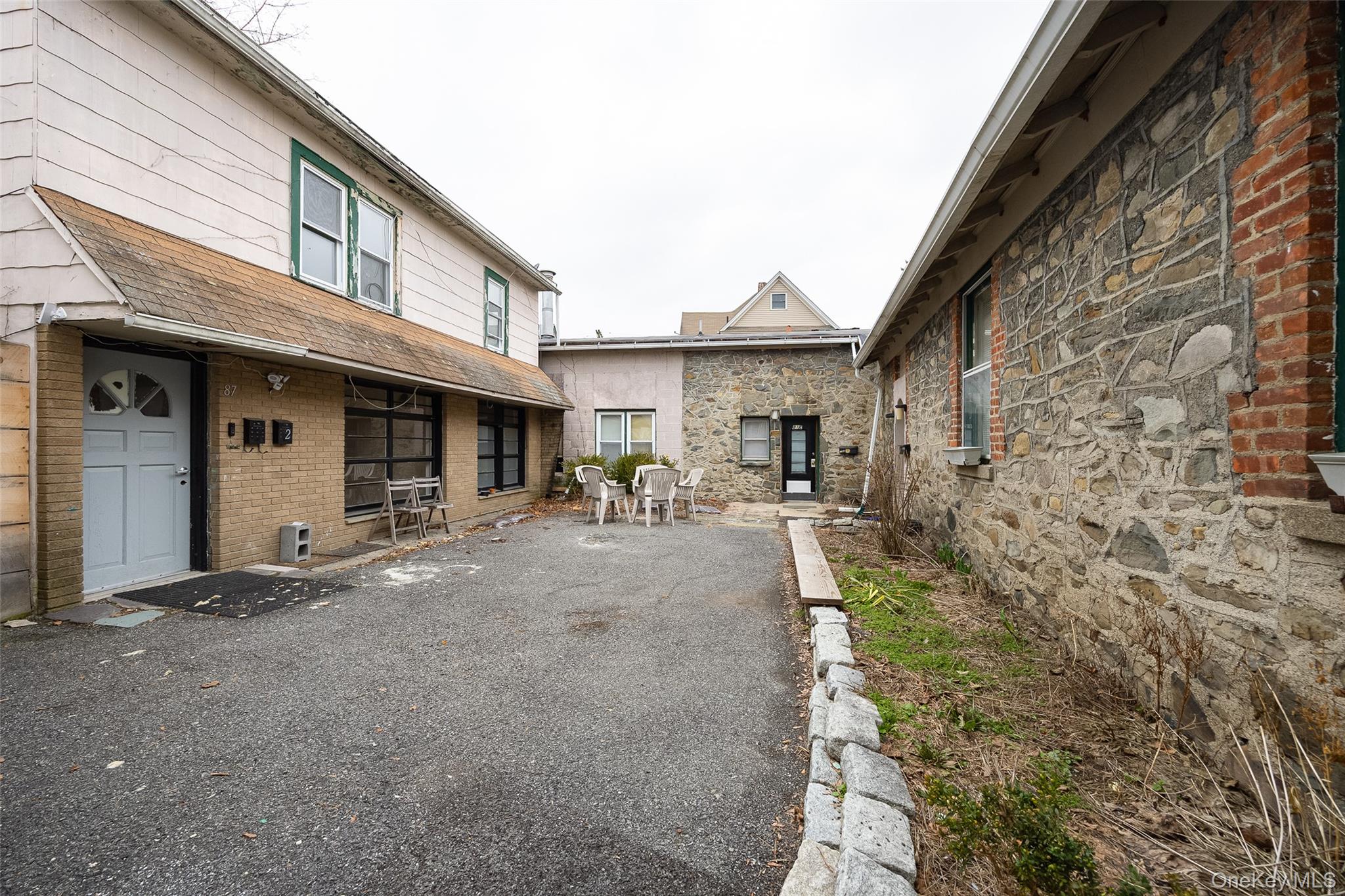 87 Vineyard Avenue Property Photo 1