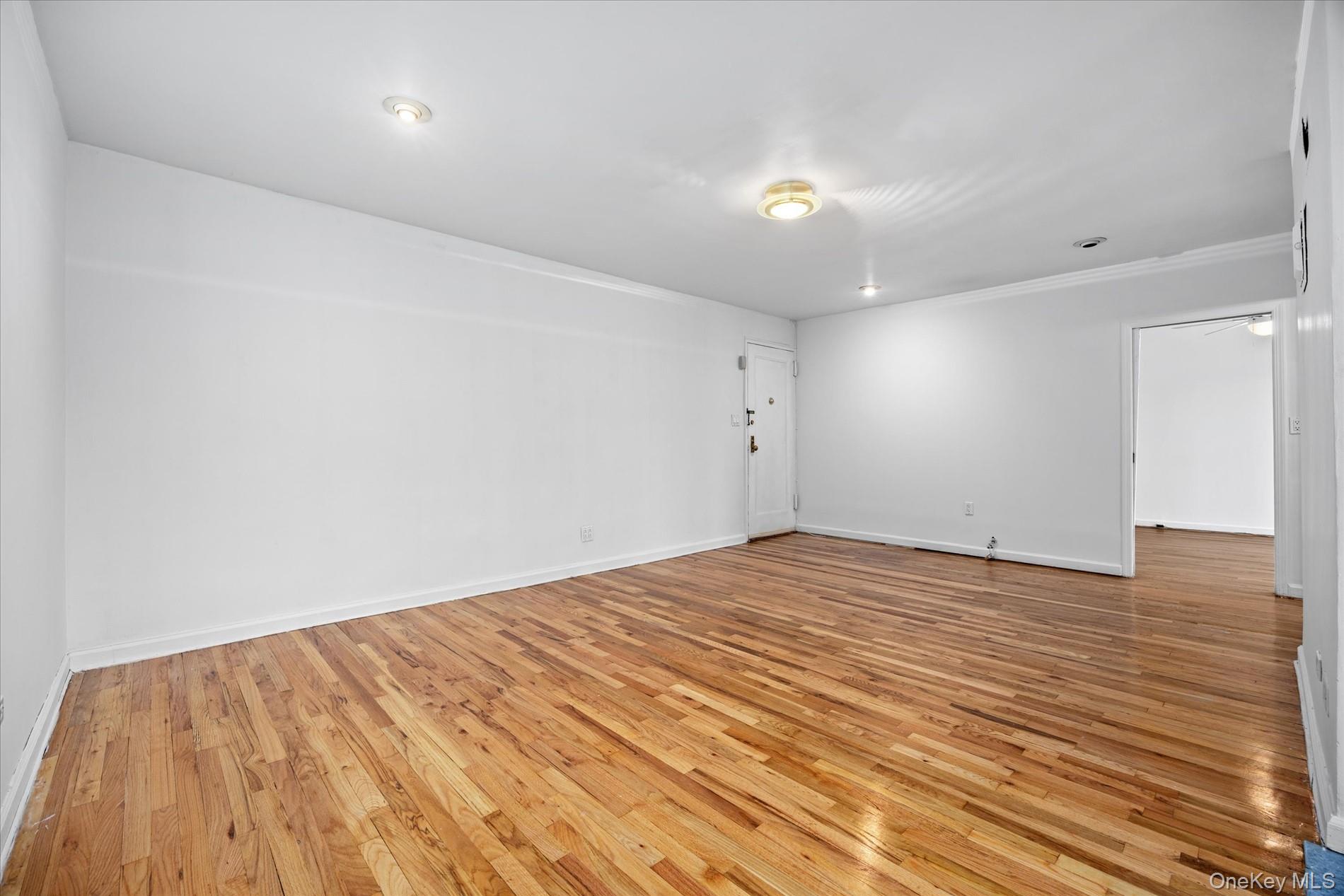 67-30 Clyde Street 6g Property Photo 3