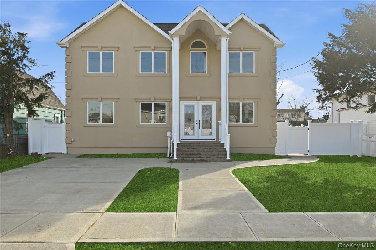 1050 Hastings Street Property Photo 2