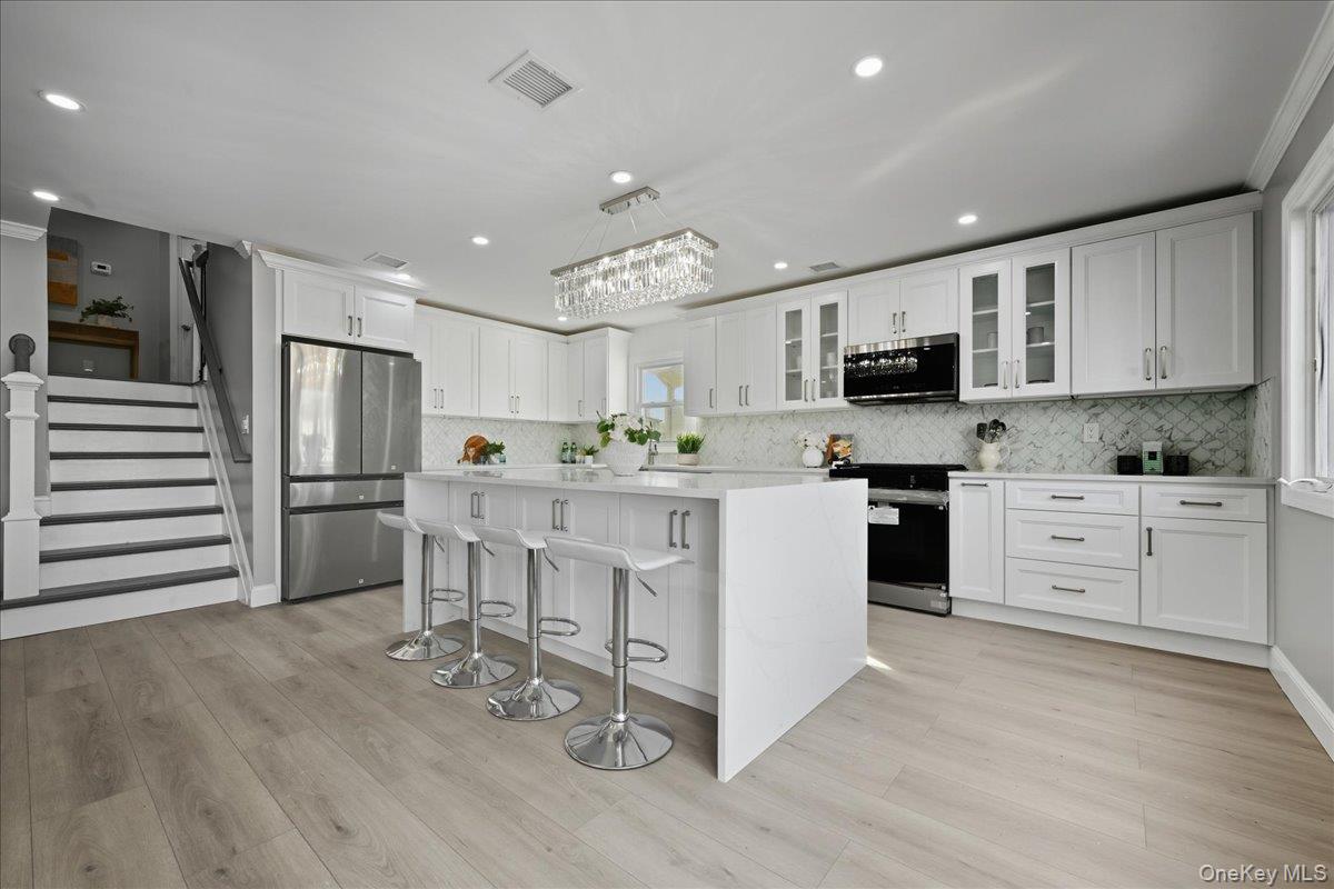 1050 Hastings Street Property Photo 10