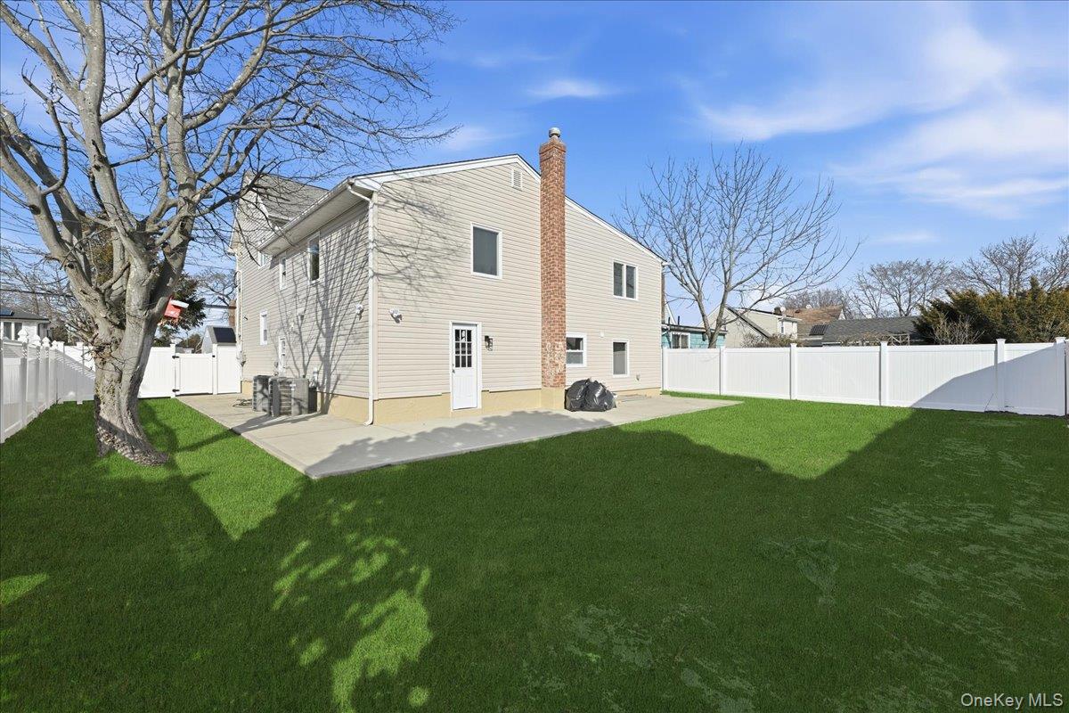 1050 Hastings Street Property Photo 44