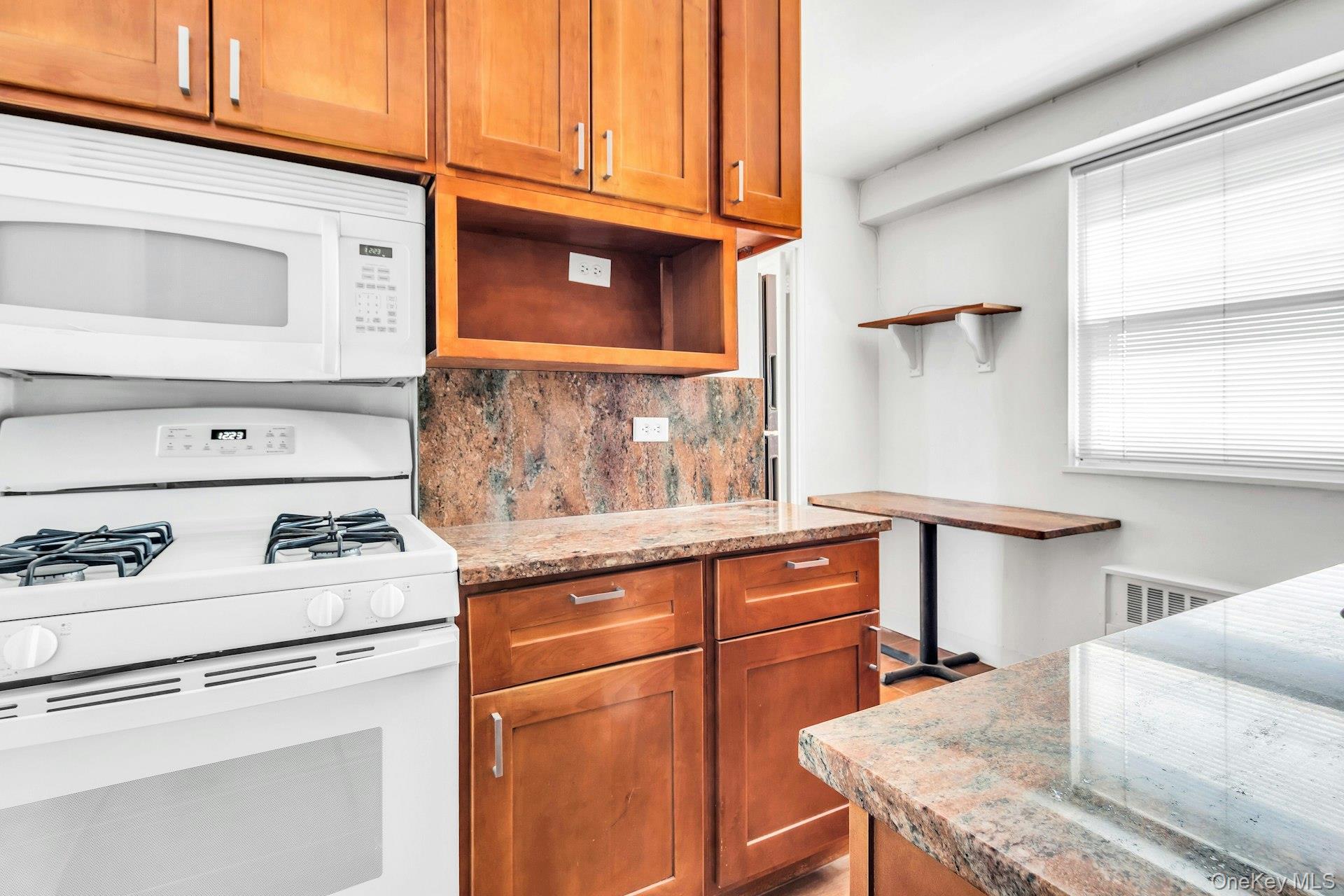 110-11 Queens Boulevard 25k Property Photo 12
